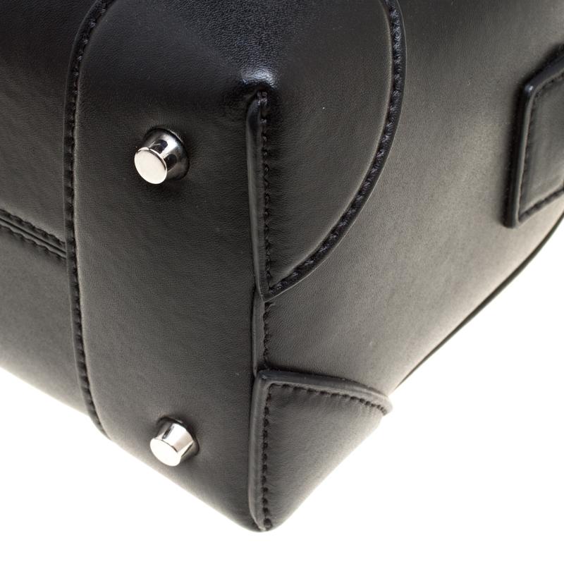 Givenchy Black Leather Lucrezia Star Bowler Bag In Excellent Condition In Dubai, Al Qouz 2