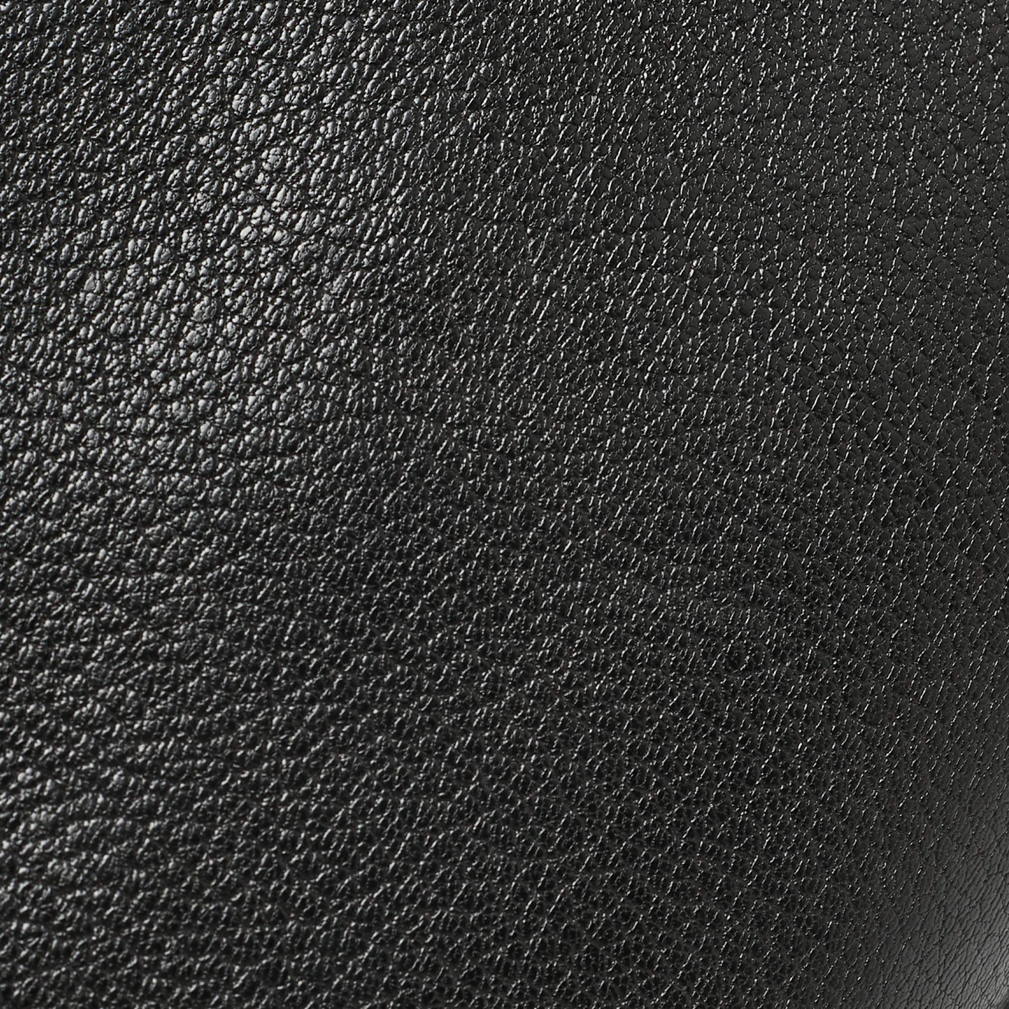 Givenchy Black Leather Medium Antigona Satchel In Good Condition For Sale In Dubai, Al Qouz 2