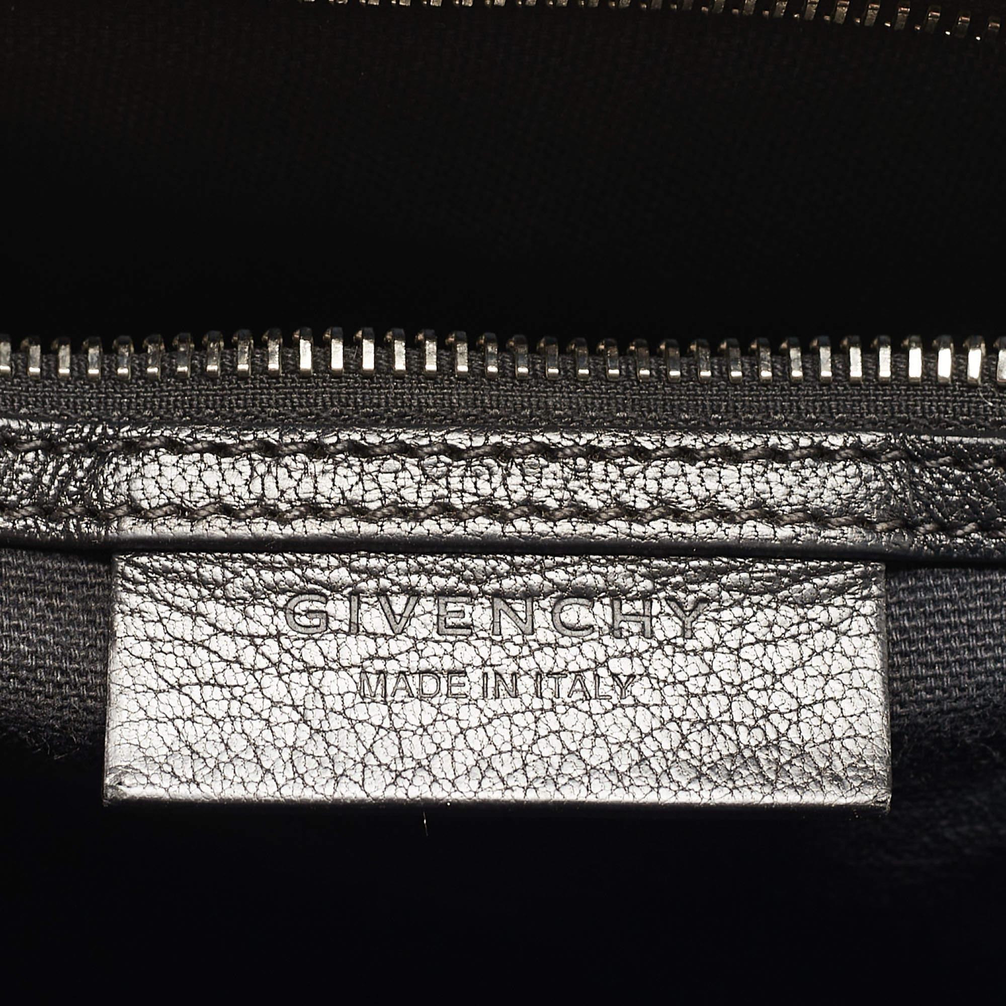 Givenchy Black Leather Medium Antigona Satchel For Sale 1