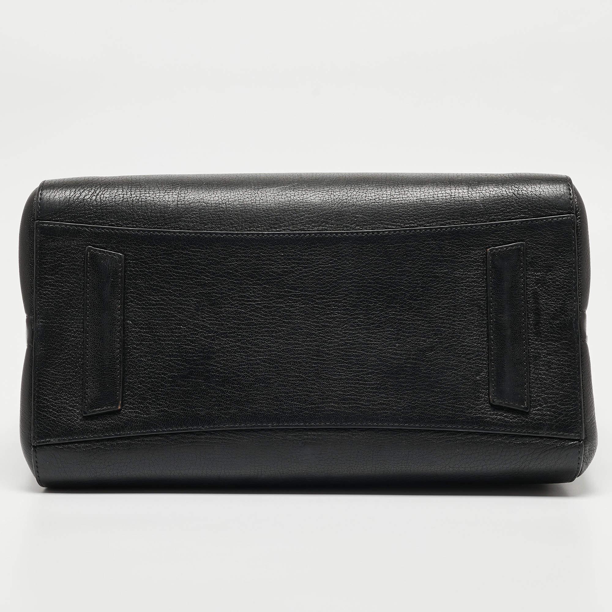 Givenchy Black Leather Medium Antigona Satchel For Sale 5