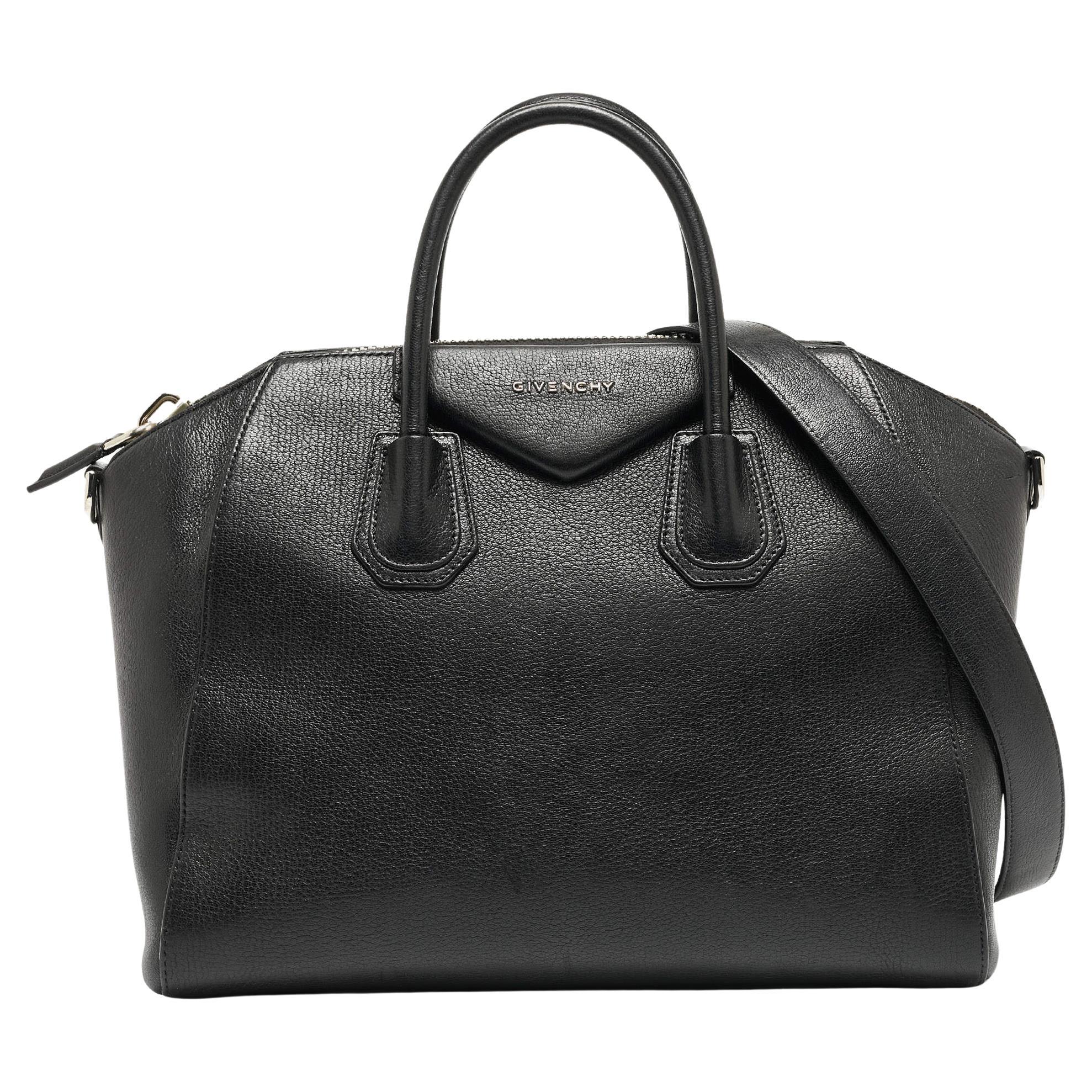 Givenchy - Cartable moyen Antigona en cuir noir en vente