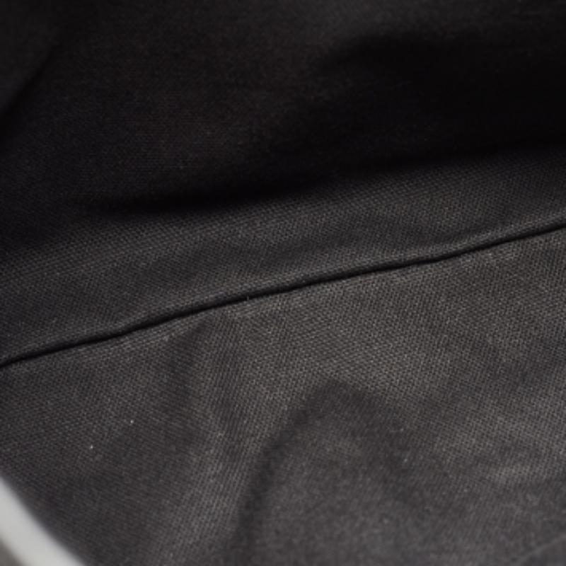 Donna Givenchy Borsa a tracolla media Corsetto Voyou in pelle nera in vendita