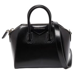Mini sac à main Givenchy Antigona en cuir noir