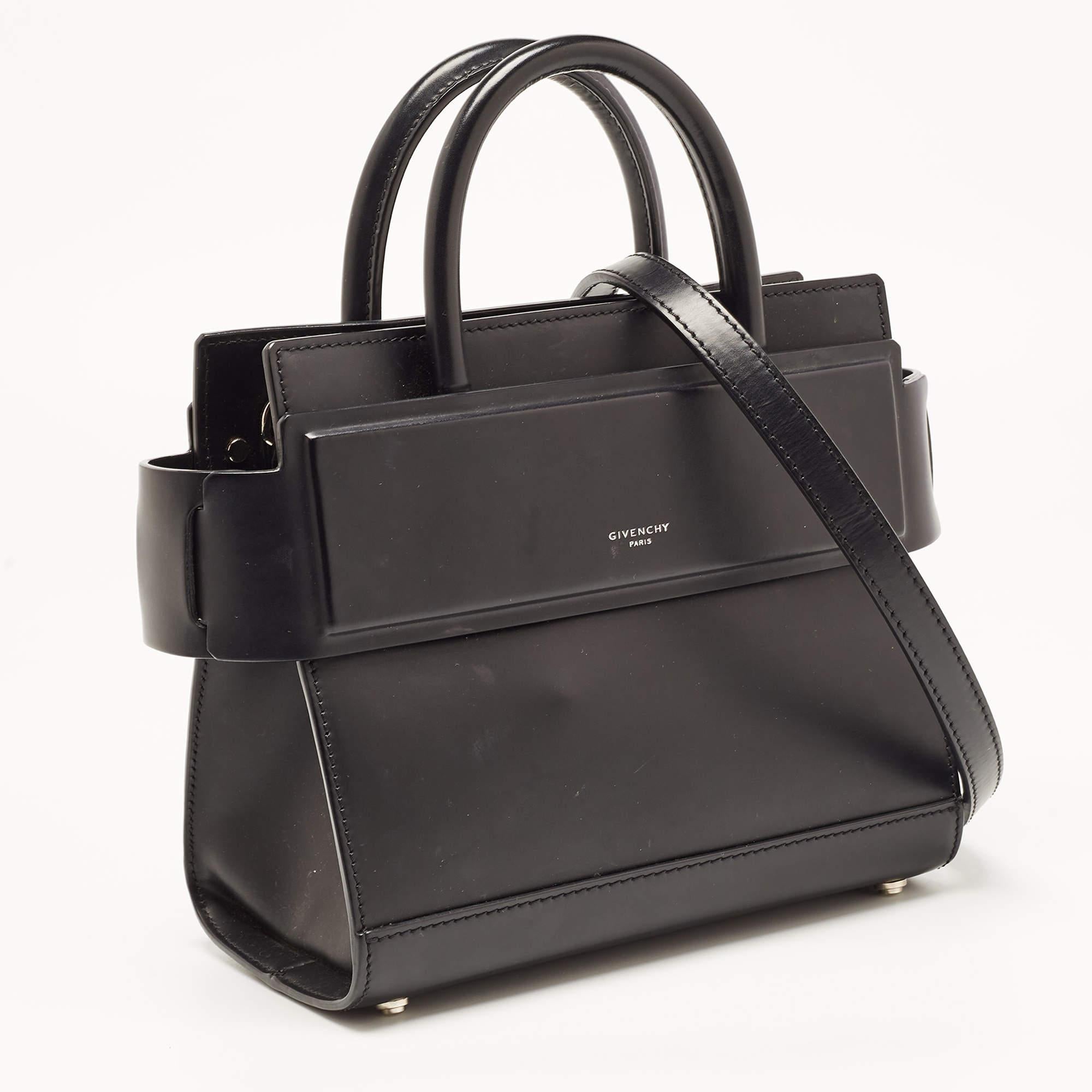 Givenchy Black Leather Mini Horizon Tote In Good Condition For Sale In Dubai, Al Qouz 2