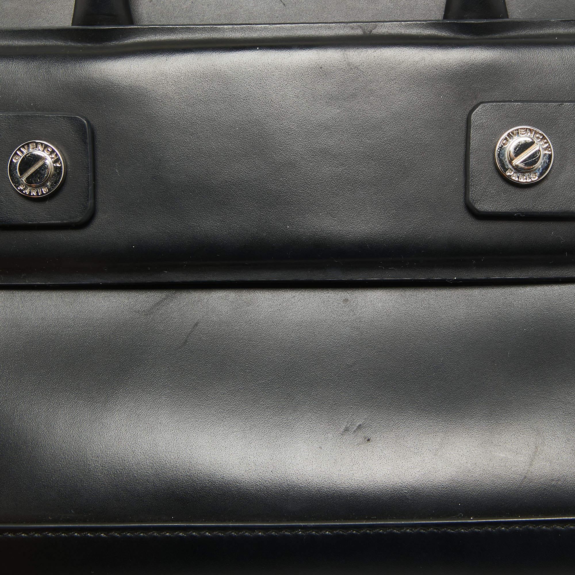 Givenchy Black Leather Nano Horizon Crossbody Bag For Sale 6