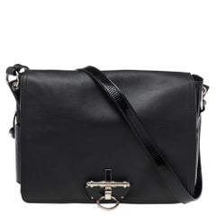 Givenchy Schwarze Obsedia Umhängetasche aus Leder mit Klappe