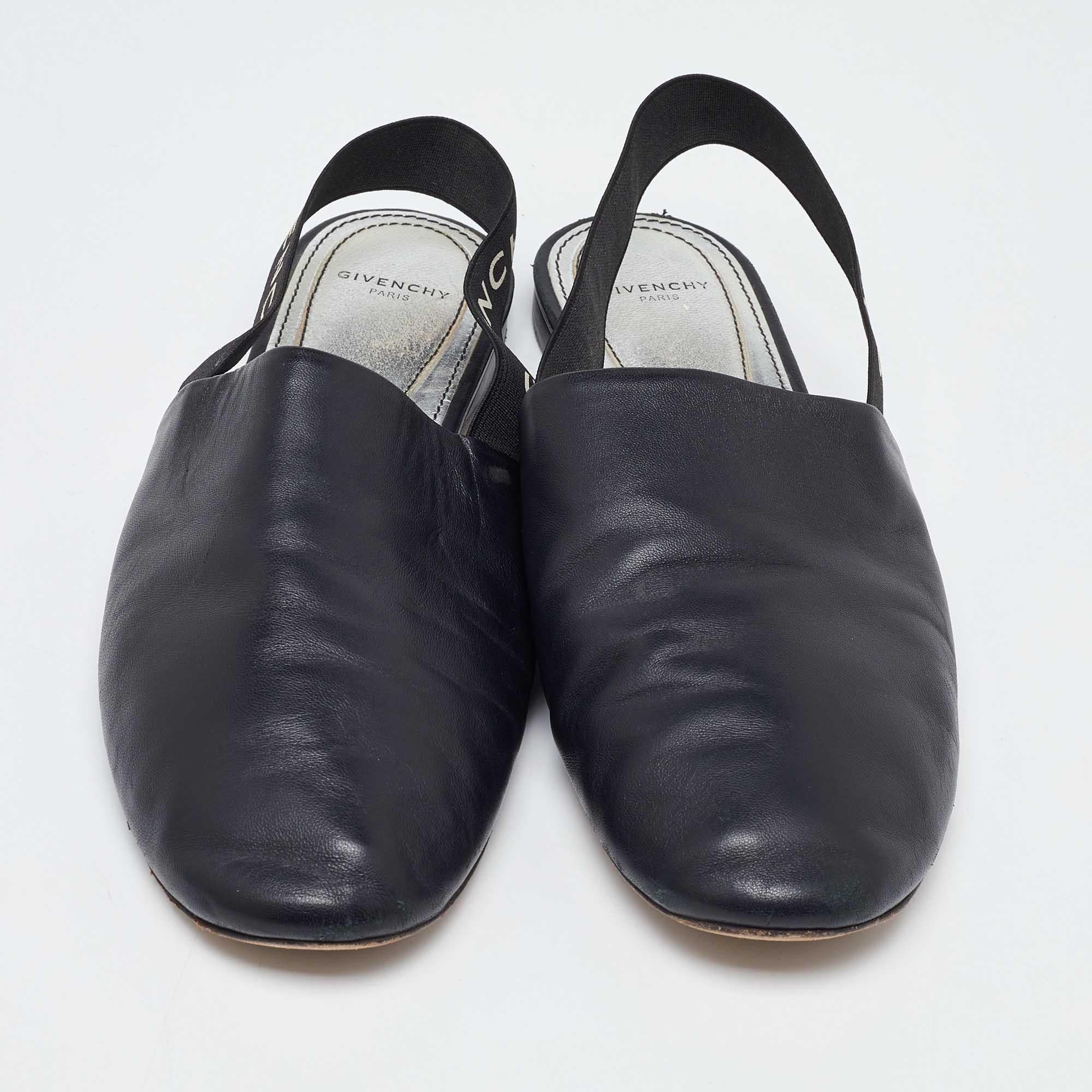 Givenchy Black Leather Rivington Slingback Flats Size 38 In Fair Condition In Dubai, Al Qouz 2