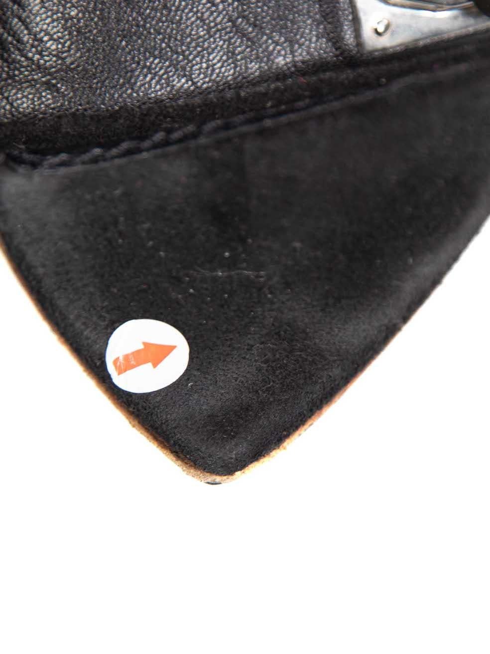 Givenchy, pelle nera, squalo, tacchi a spillo, taglia IT 39 in vendita 3