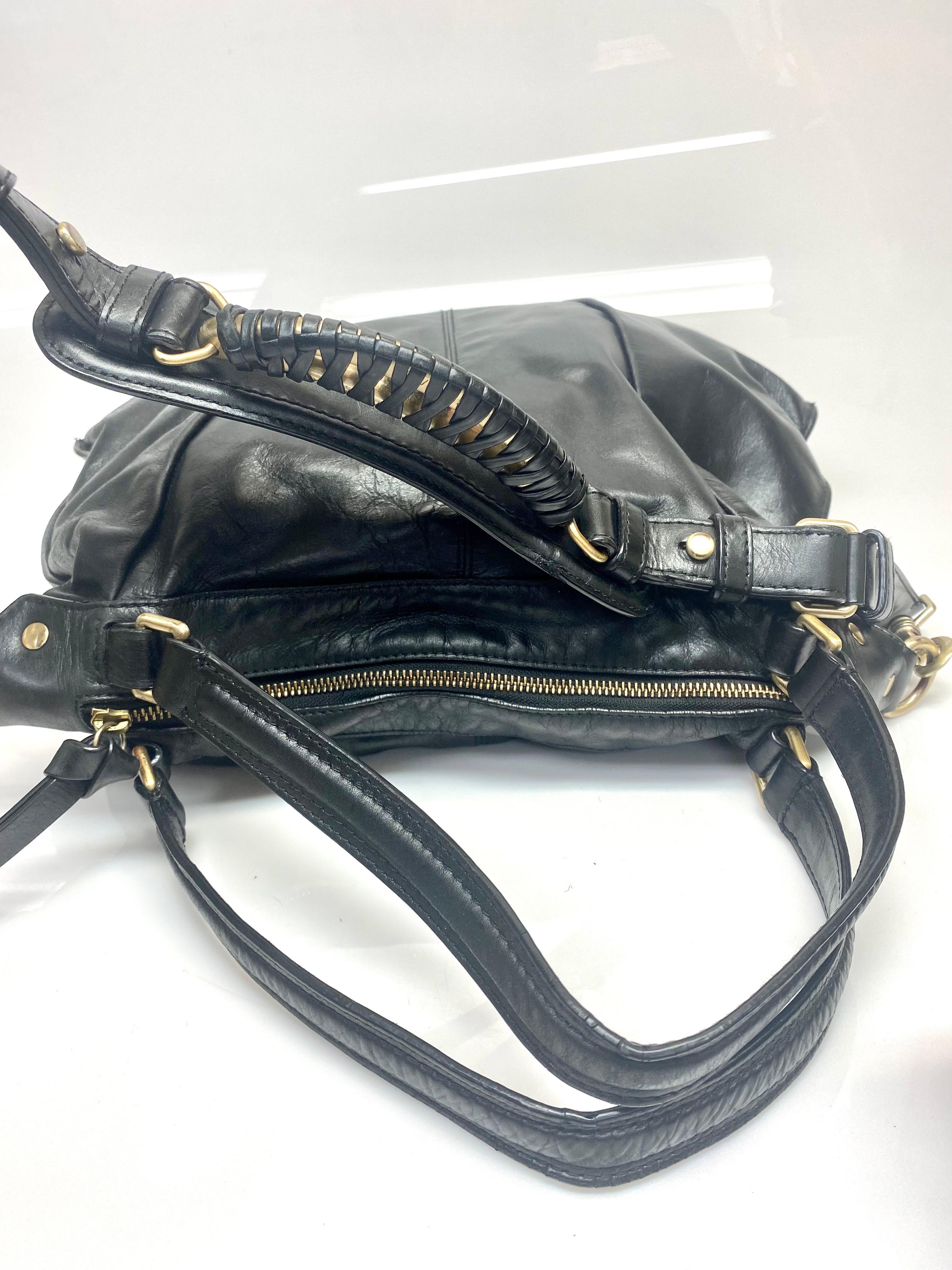 Givenchy Black Leather Shoulder Handbag-GHW For Sale 6