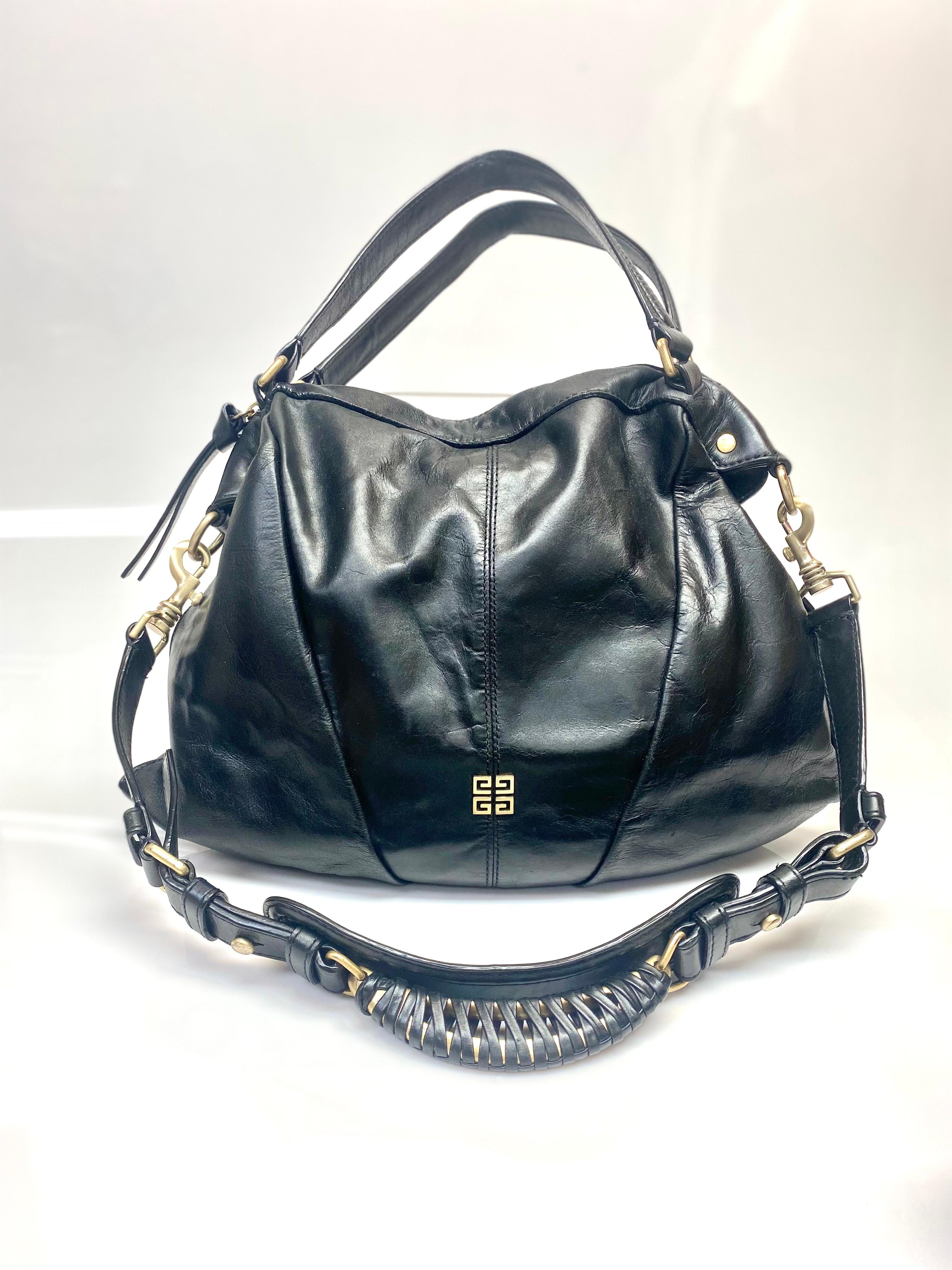 Givenchy Black Leather Shoulder Handbag-GHW In Excellent Condition For Sale In West Palm Beach, FL