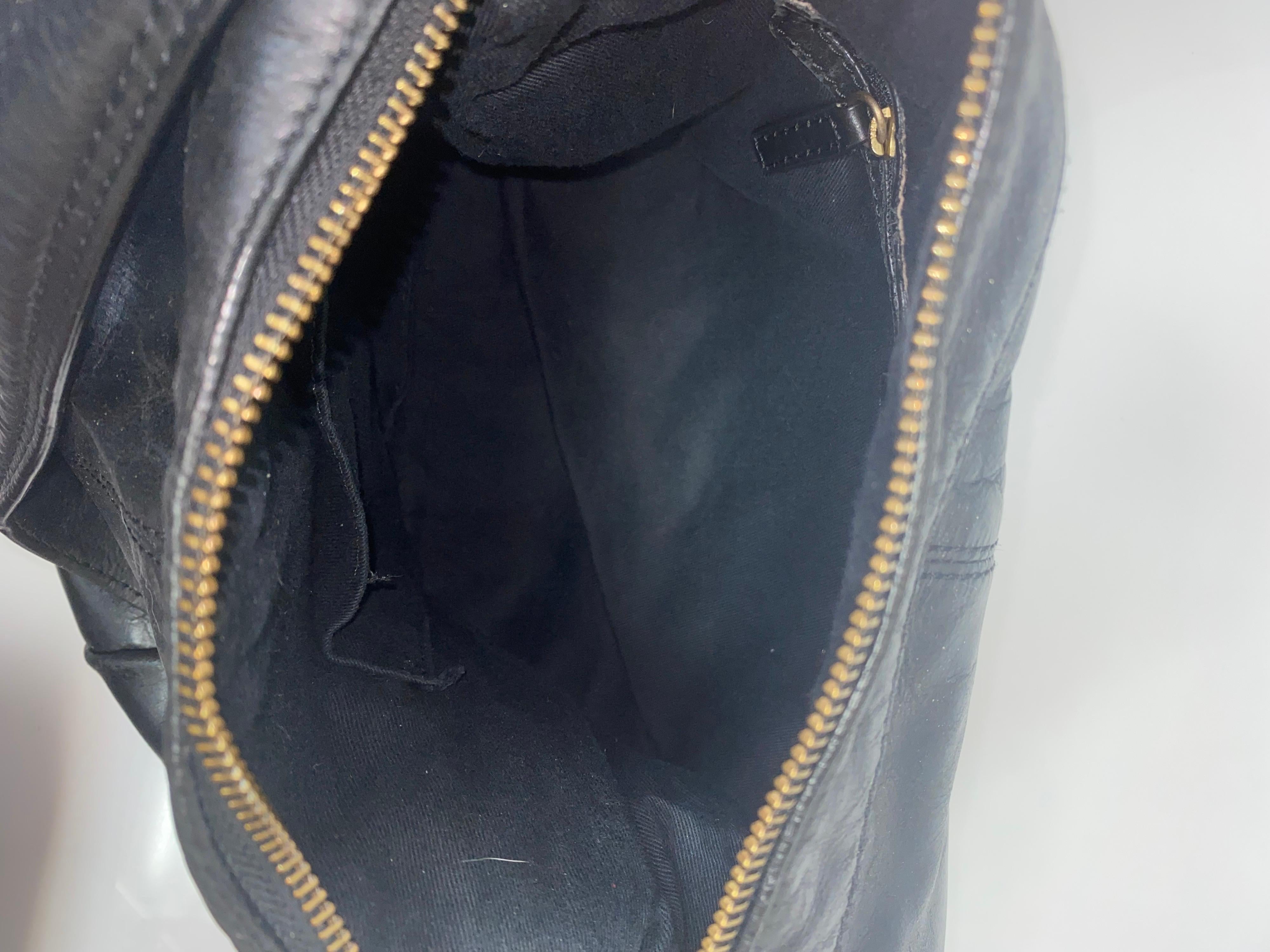 Givenchy Black Leather Shoulder Handbag-GHW For Sale 4