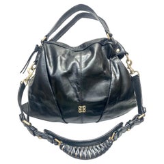 Used Givenchy Black Leather Shoulder Handbag-GHW