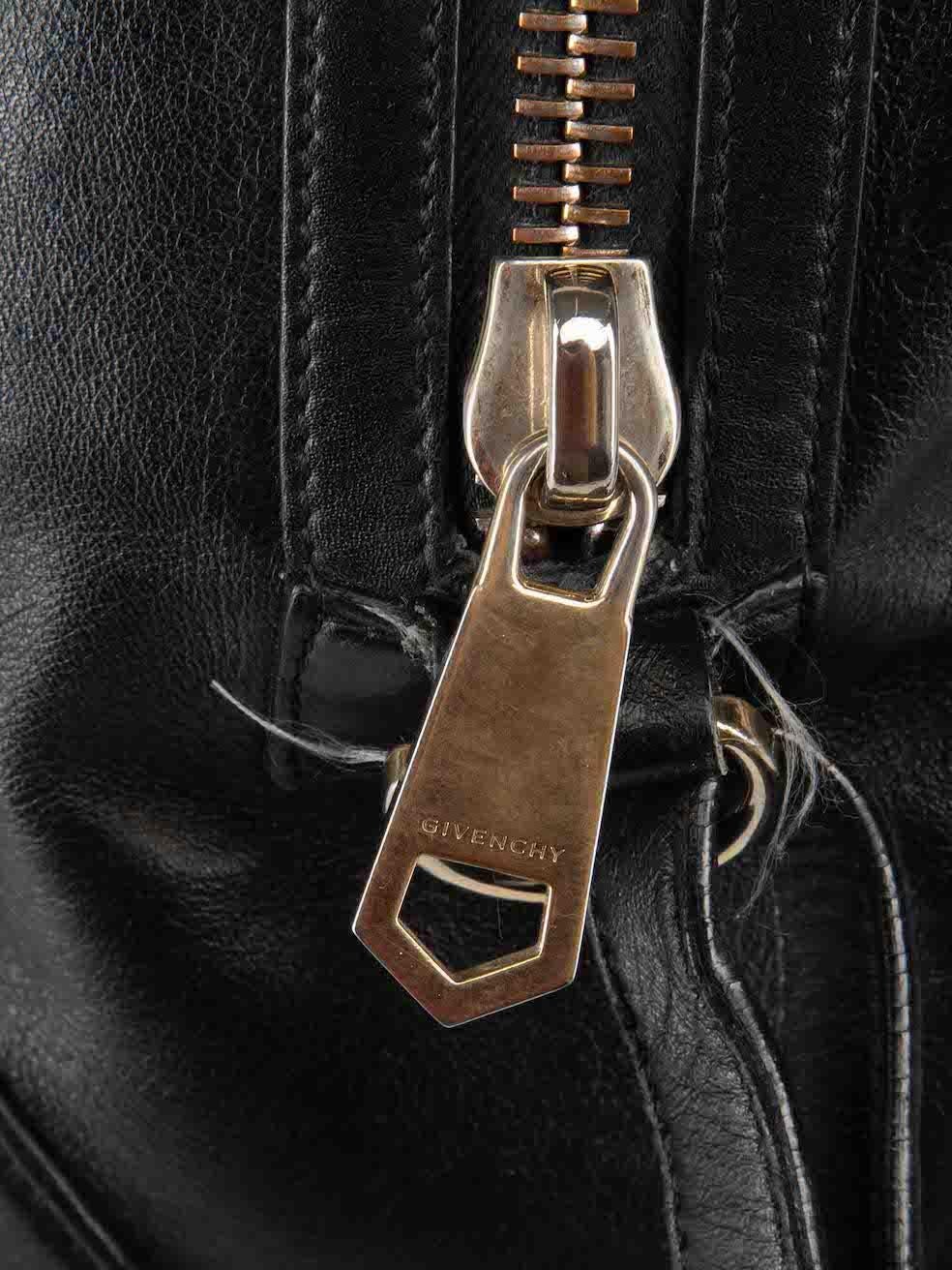 Givenchy Black Leather Small Antigona Handbag For Sale 4