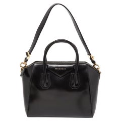 Givenchy - Petit sac à main en cuir noir Antigona