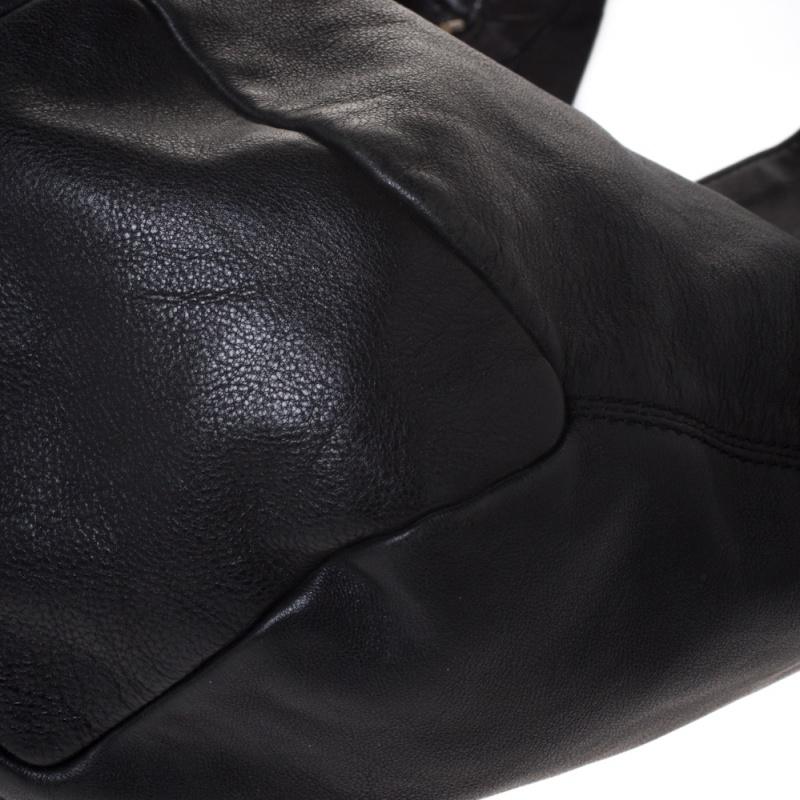 Givenchy Tihan Hobo aus schwarzem Leder 5