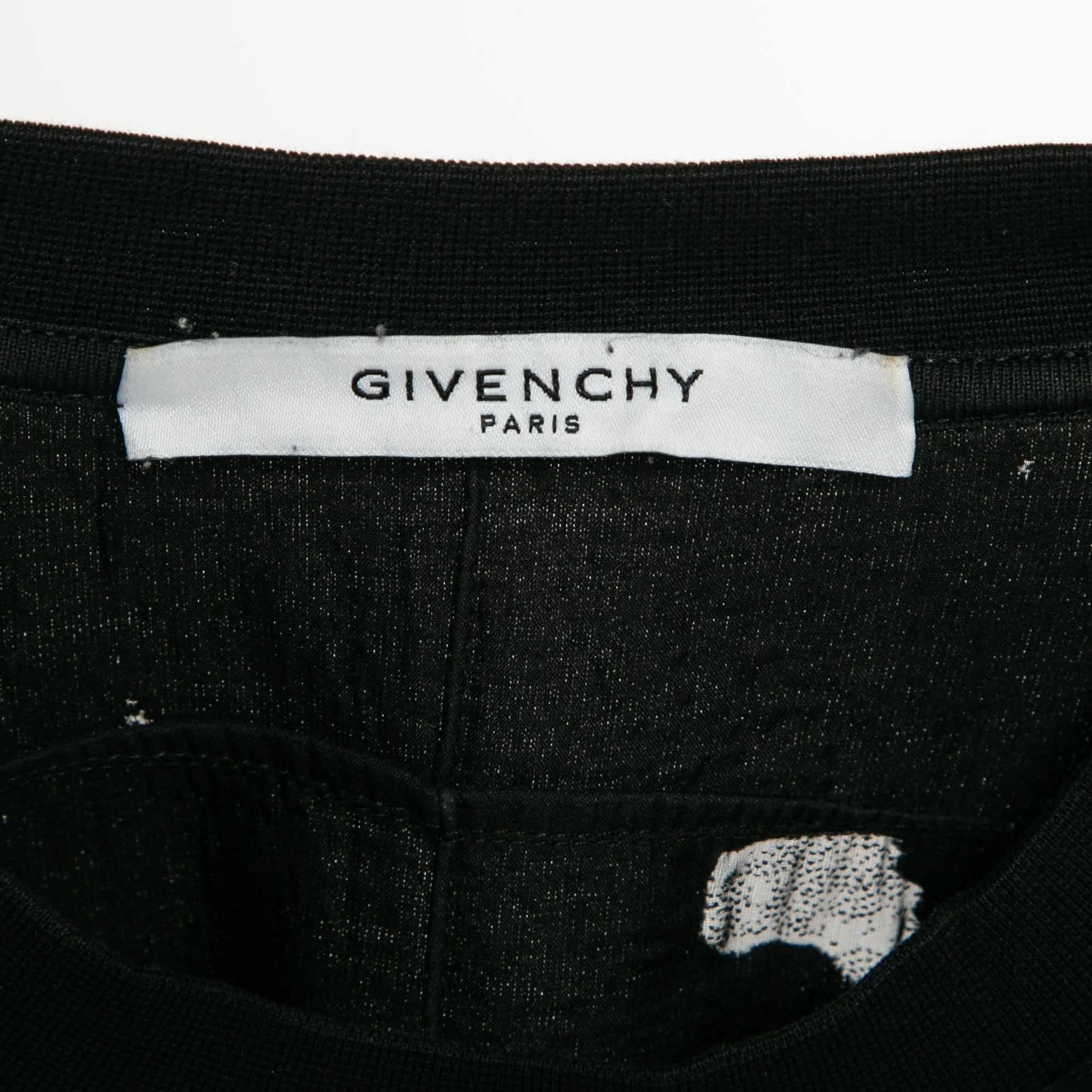 Men's Givenchy Black Logo Print Distressed Cotton Knit Crew Neck T-Shirt XS For Sale