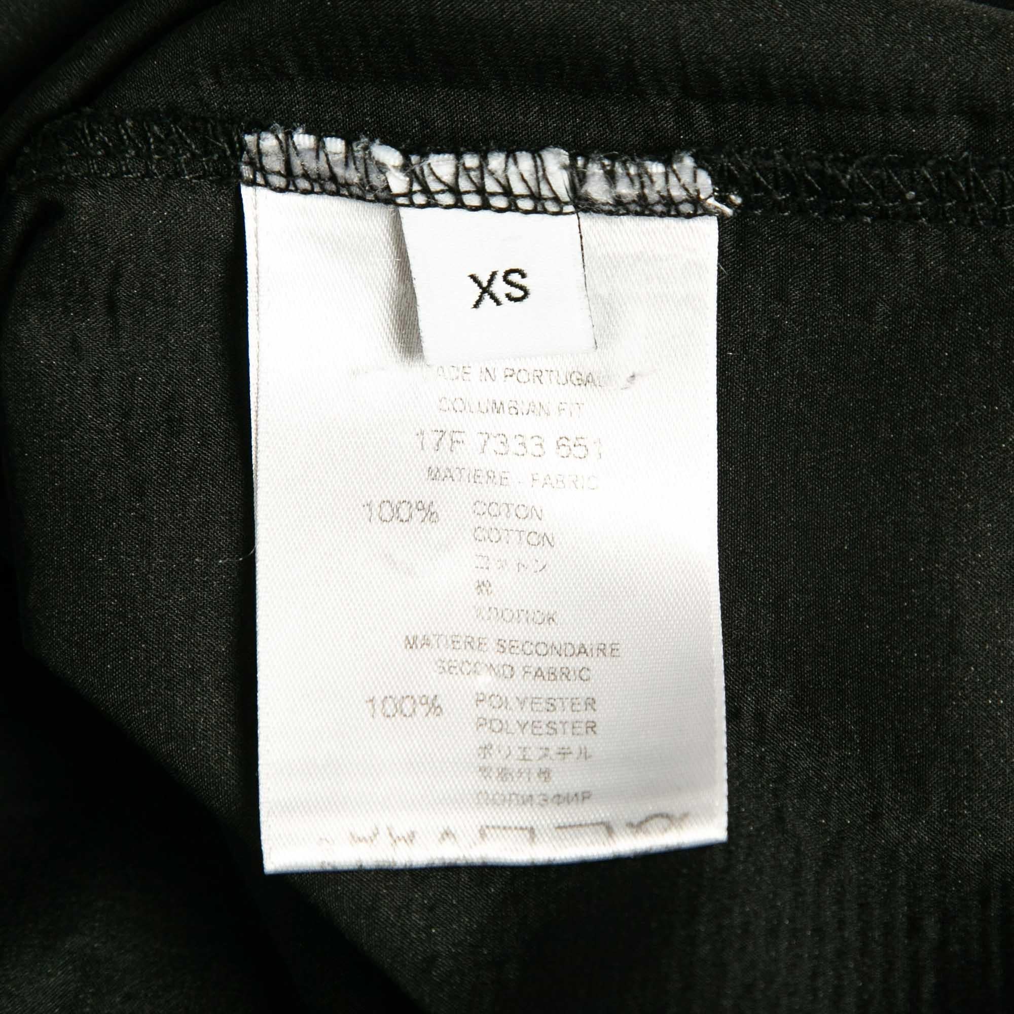Givenchy Black Logo Print Distressed Cotton Knit Crew Neck T-Shirt XS For Sale 1