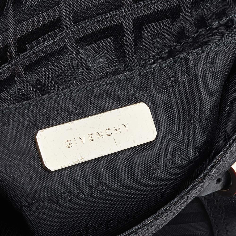 Givenchy Black Monogram Canvas and Leather Flap Shoulder Bag Bon état - En vente à Dubai, Al Qouz 2