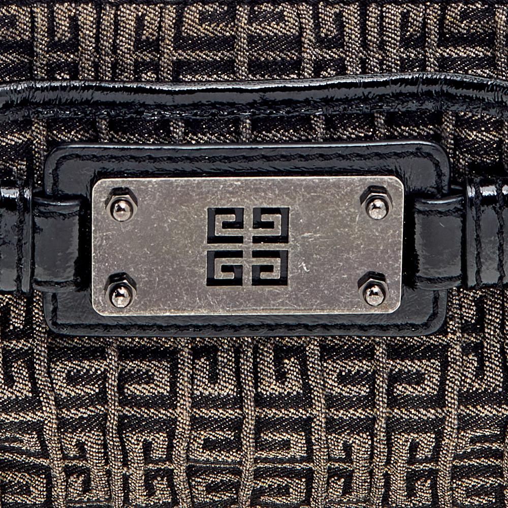 Givenchy - Sac baguette en toile monogrammée noire et cuir verni en vente 1