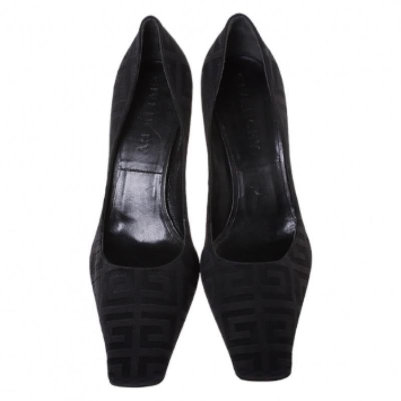 Givenchy Black Monogram Canvas Pumps Size 36.5 Negro en venta
