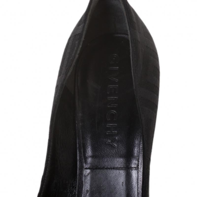 De las mujeres Givenchy Black Monogram Canvas Pumps Size 36.5 en venta