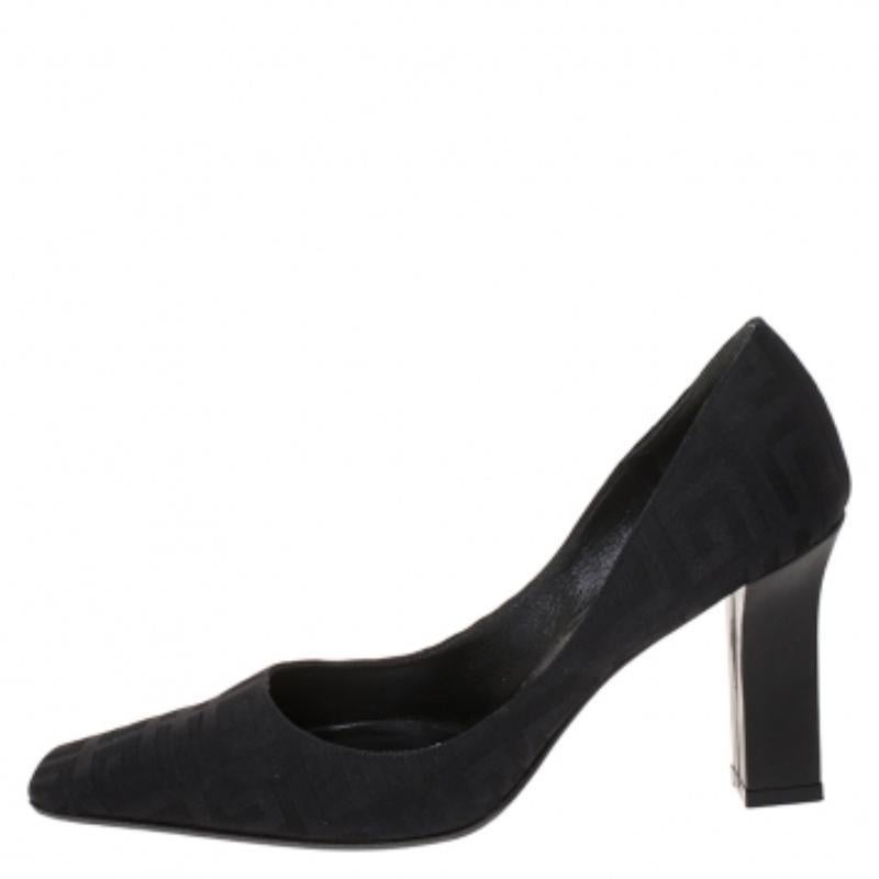 Givenchy Black Monogram Canvas Pumps Size 36.5 en venta
