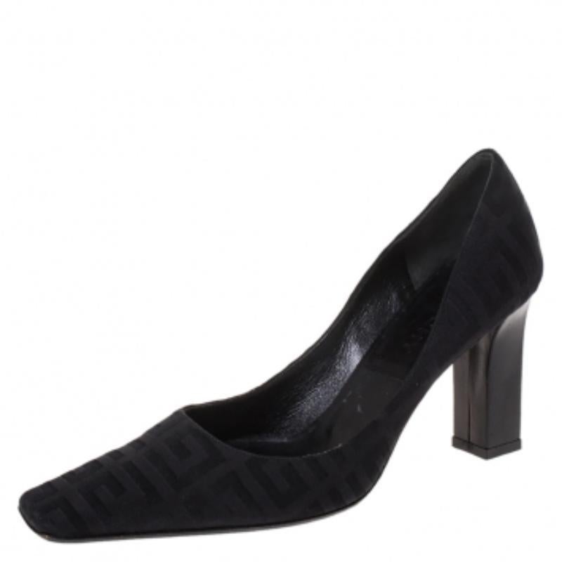 Givenchy Black Monogram Canvas Pumps Size 36.5 en venta 1