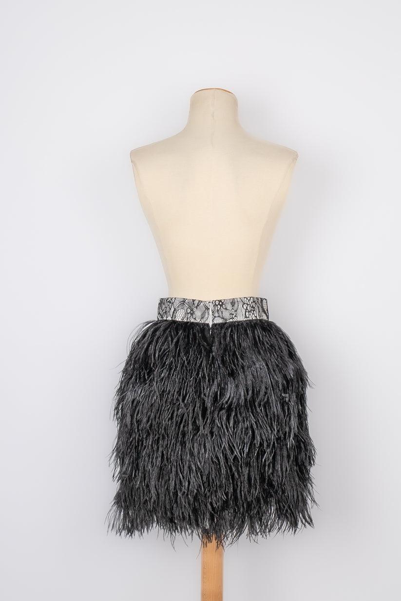 Givenchy Black Ostrich Feather Skirt In Excellent Condition For Sale In SAINT-OUEN-SUR-SEINE, FR