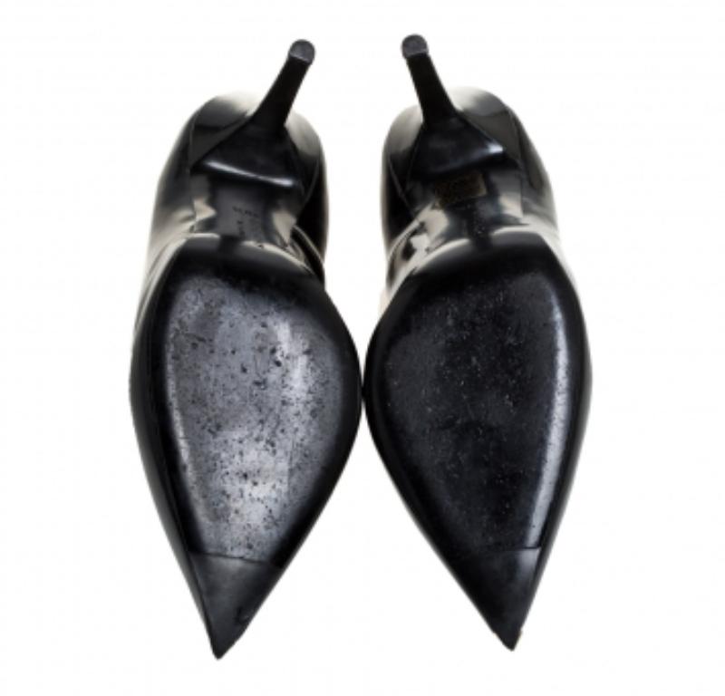 Givenchy Black Patent Leather Pointed Toe Pumps Size 39.5 en Bueno estado para la venta en Dubai, Al Qouz 2