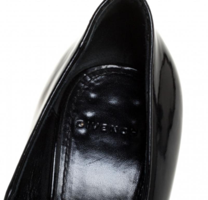 De las mujeres Givenchy Black Patent Leather Pointed Toe Pumps Size 39.5 en venta