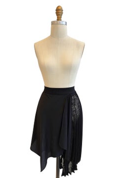 Givenchy Gonna asimmetrica a pieghe nera con abbellimenti di borchie SS2019 Taglia 38