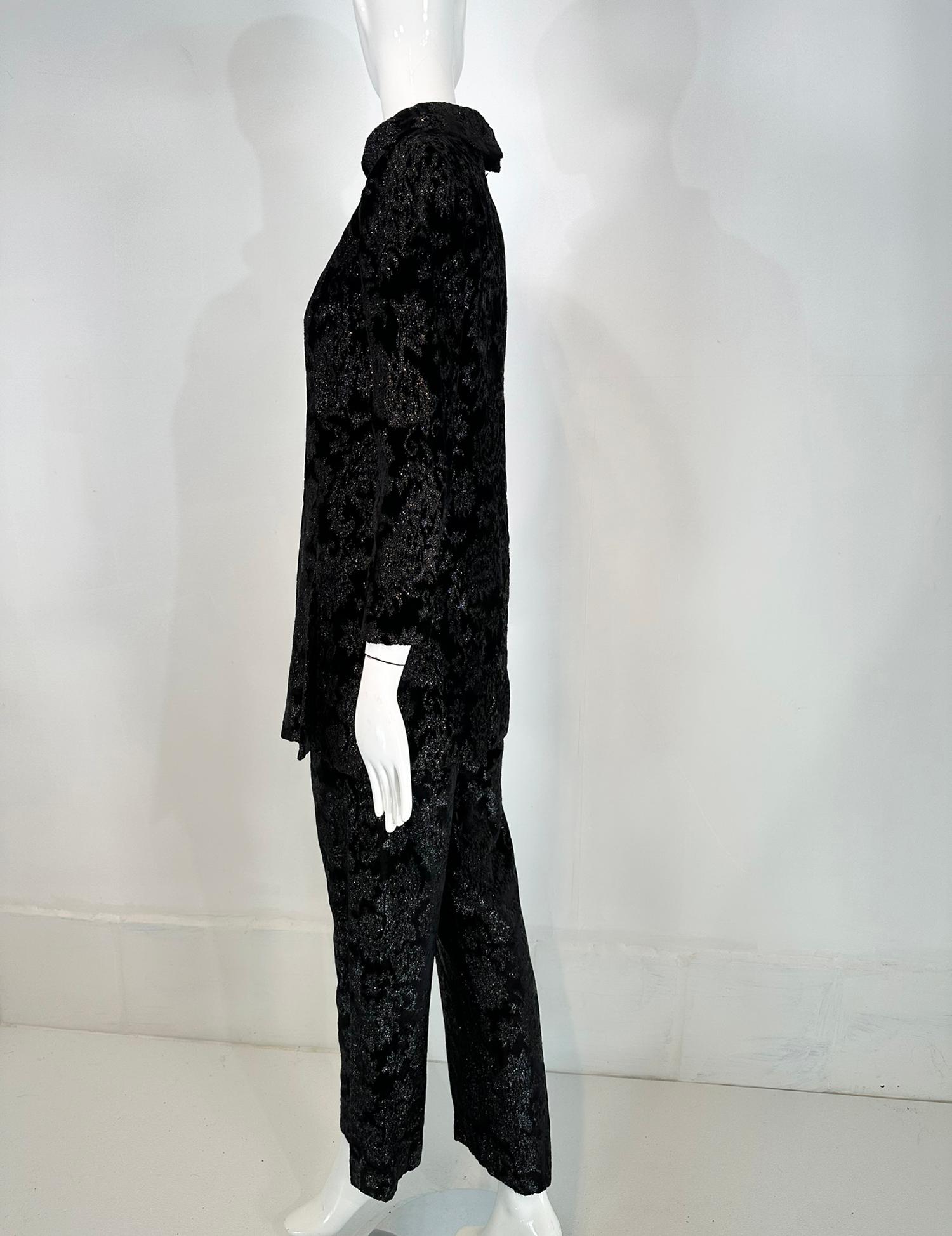 Ensemble tunique et pantalon en velours découpé à coutures princesse pailleté Givenchy noir 1970 en vente 6