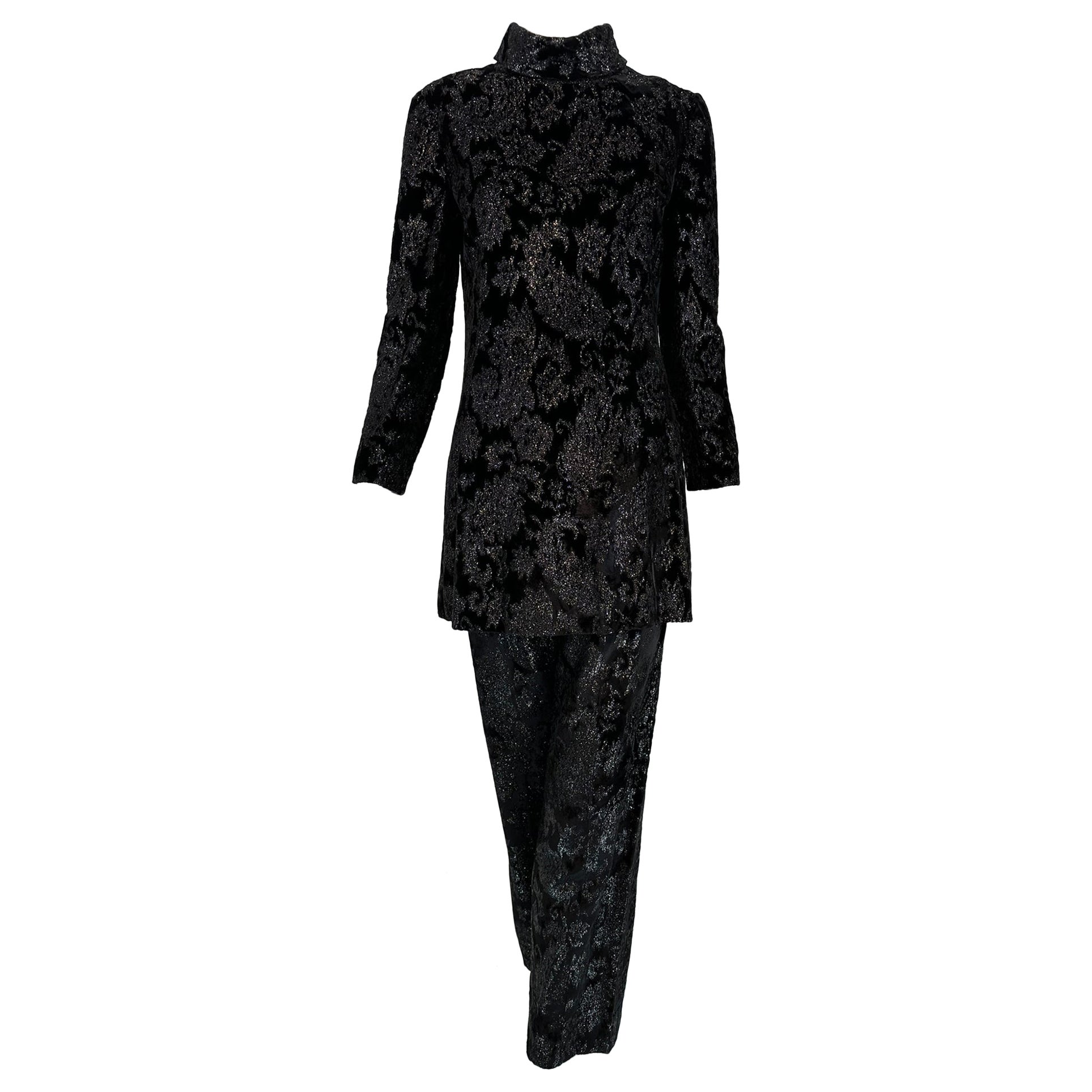 Givenchy - Set di tunica e pantaloni in velluto nero con cuciture a principessa e paisley glitterato, anni '70 in vendita