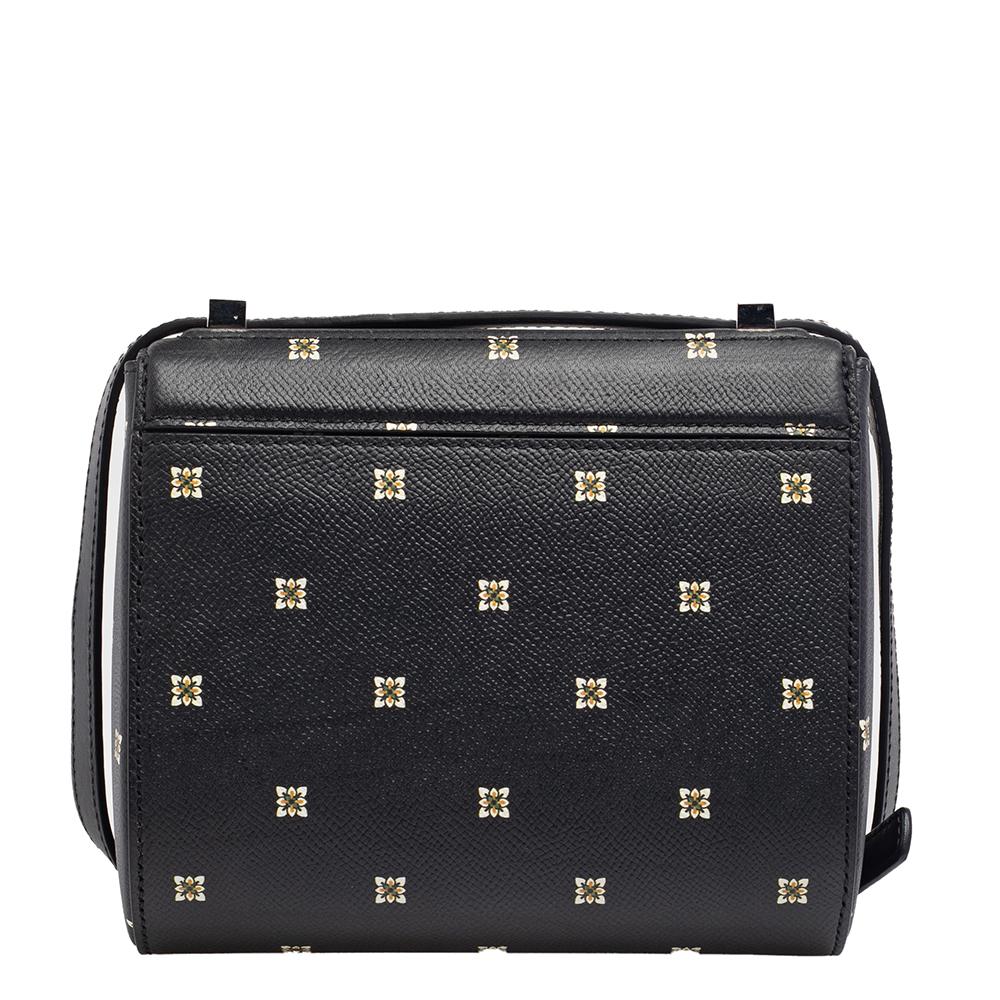 This Givenchy Pandora box bag is crafted in black-hued leather and features an adjustable shoulder strap. It has a lovely silhouette complemented by a front zipper and flower prints on the exterior. The bag's interior is lined with suede.

Includes: