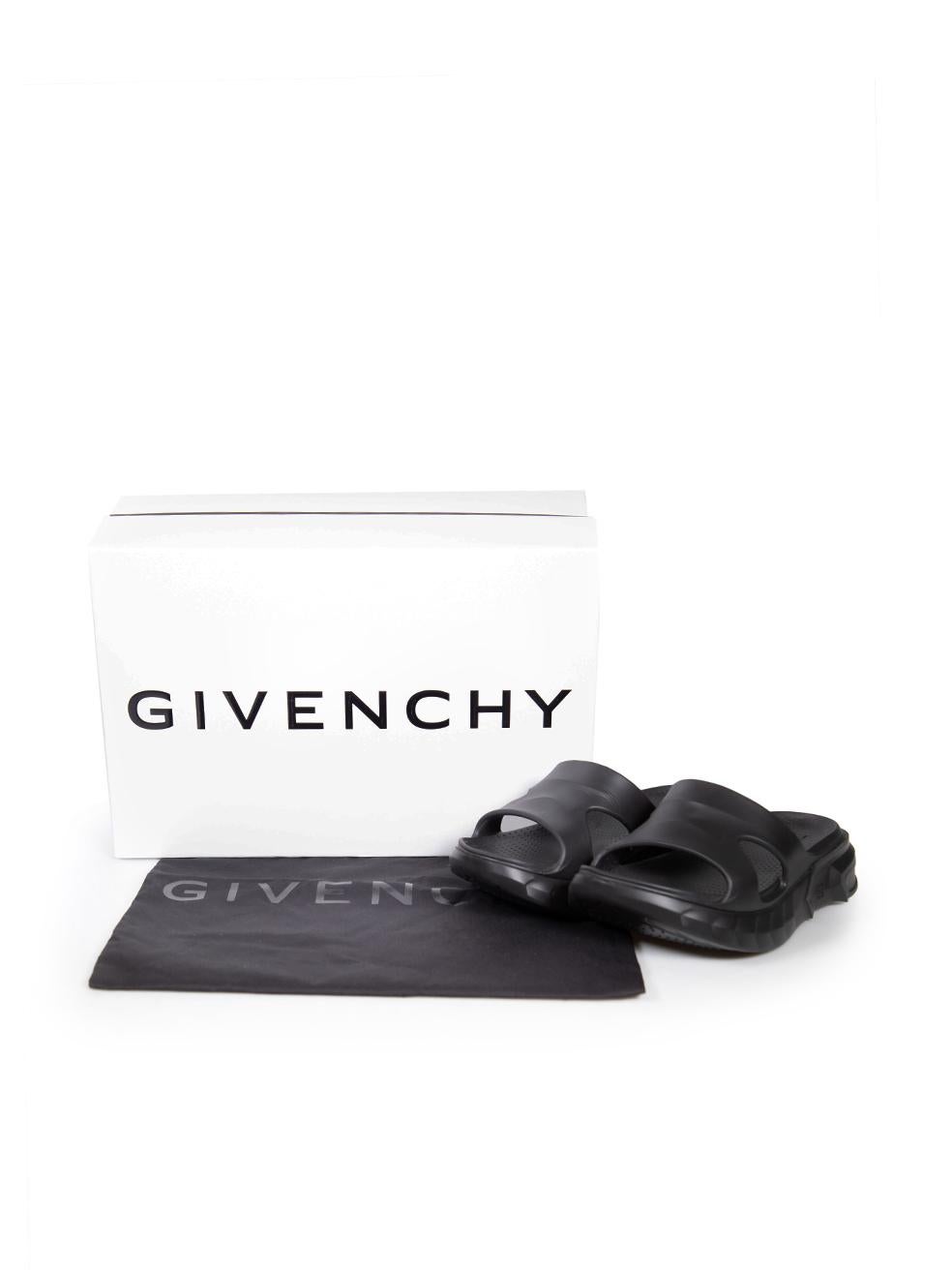 Givenchy Black Rubber Marshmallow Slides Size IT 39 For Sale 2