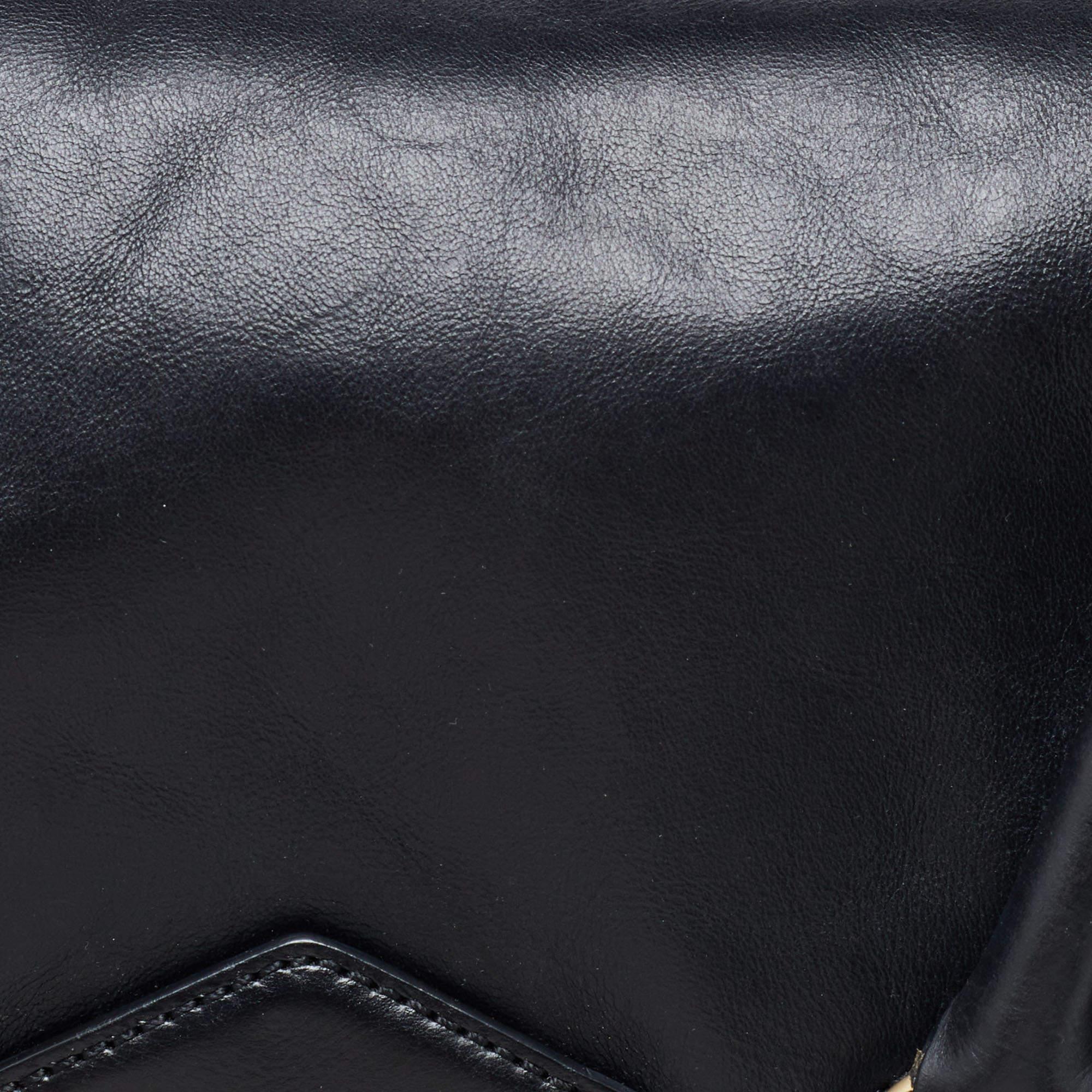Givenchy Schwarze Signature Tote aus Canvas und Leder im Angebot 10