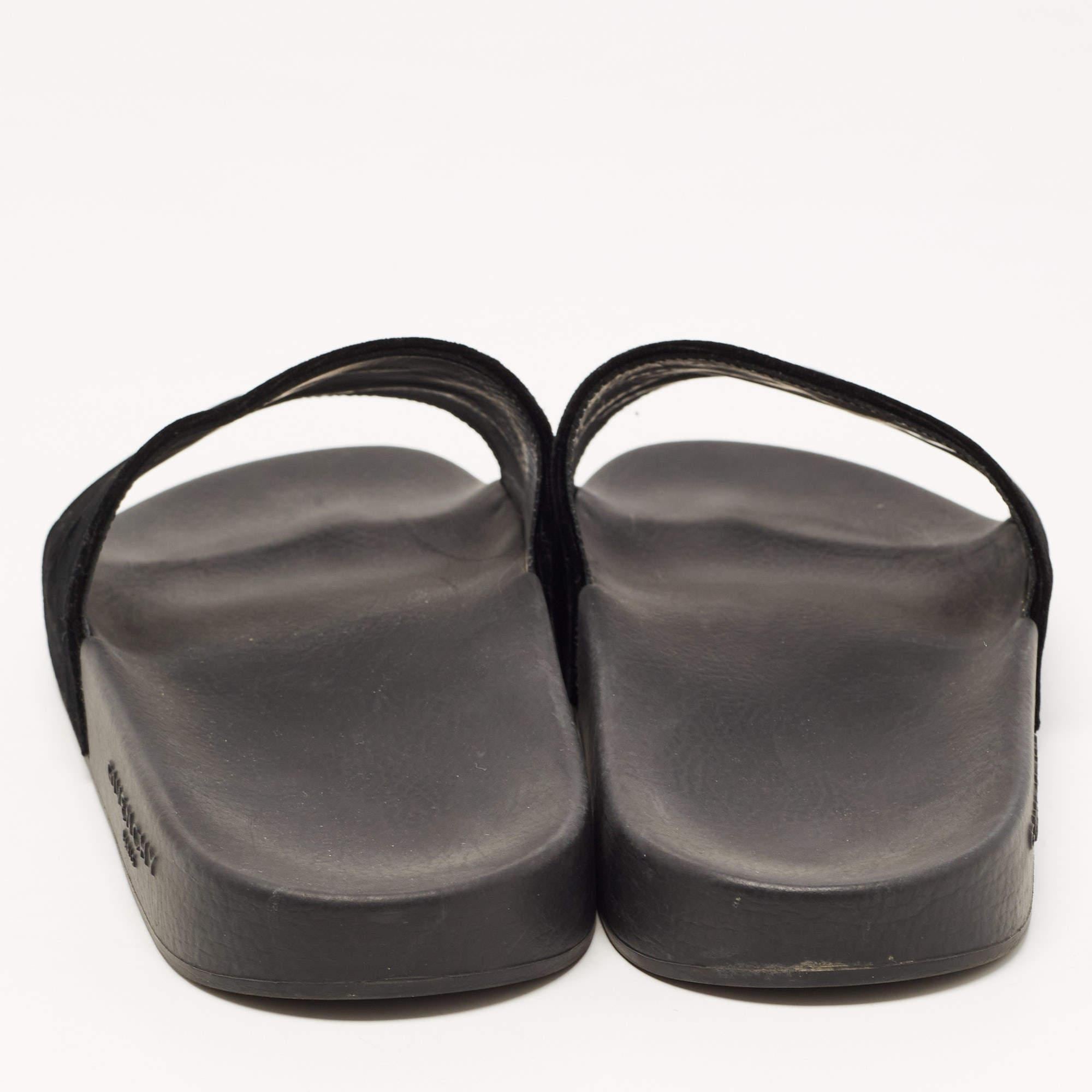 Slides en velours noir avec logo de Givenchy Taille 40 Pour femmes en vente