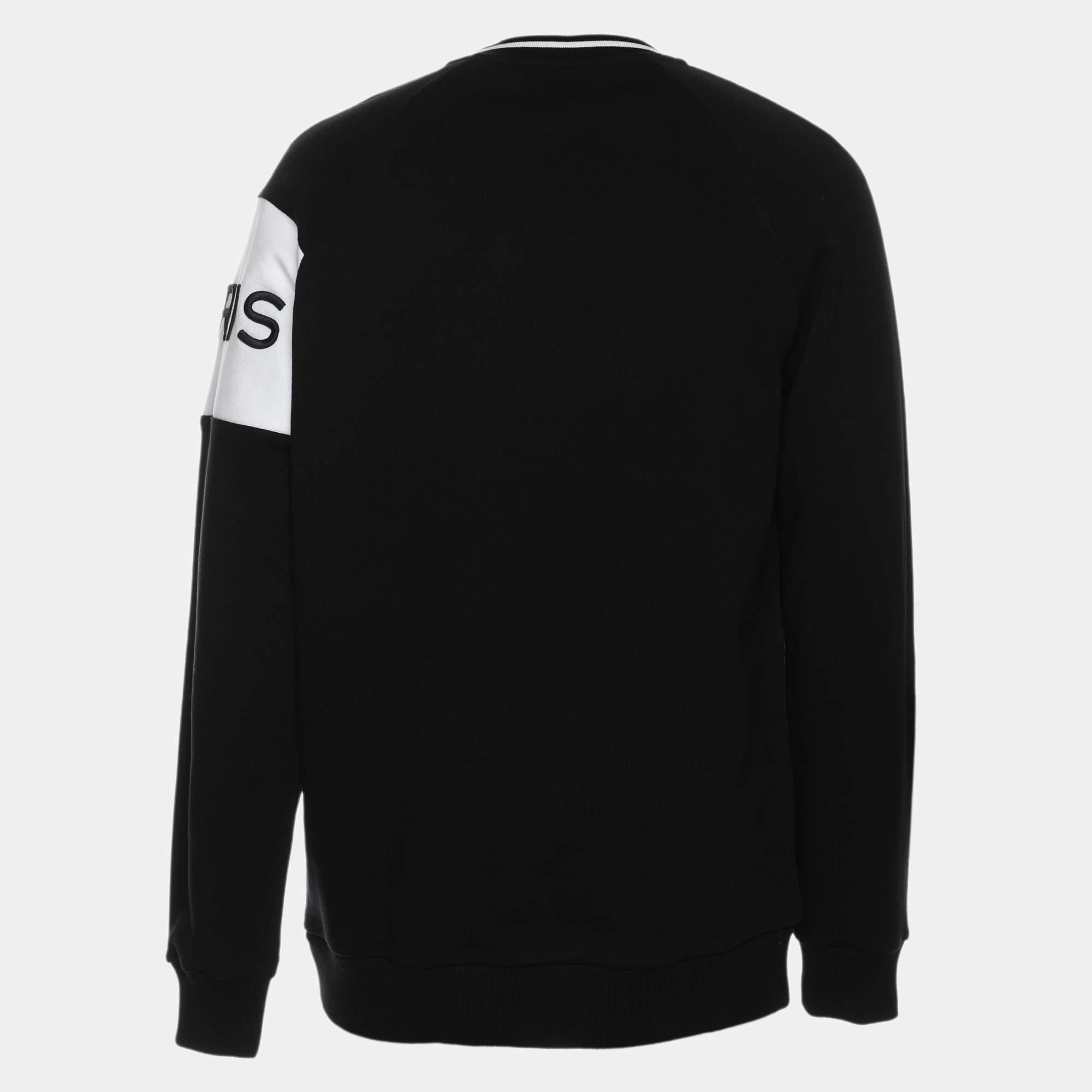 Discover the epitome of cozy chic with this Givenchy mens sweatshirt. Crafted for both warmth and style it combines comfort with fashion forward detailing making it your go to choice for casual sophistication.