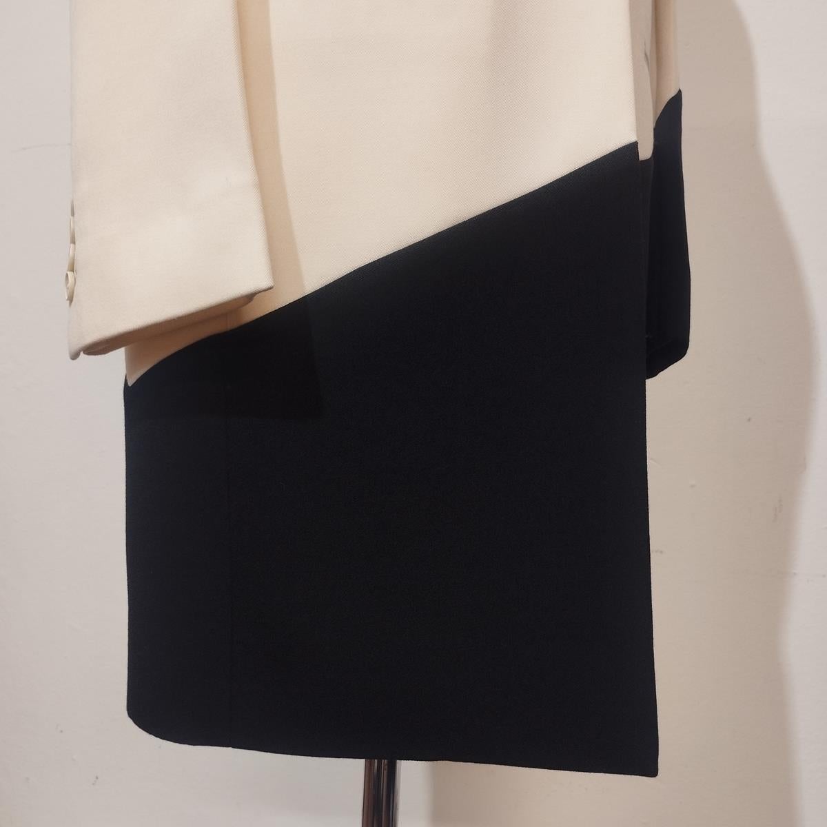 Givenchy Black & White Jacket/ Overcoat FR 34 / IT 38 For Sale 2