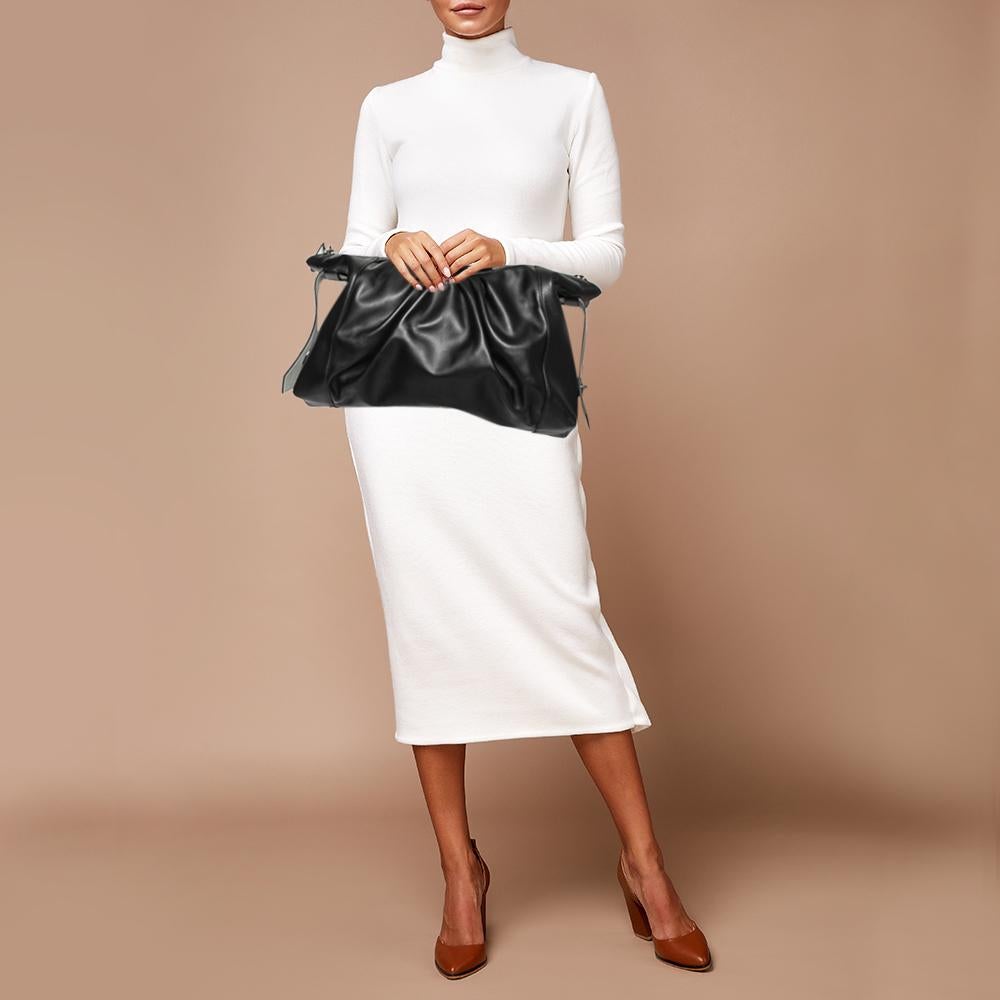 Givenchy Black/White Leather Large Antigona Soft Clutch In Excellent Condition In Dubai, Al Qouz 2