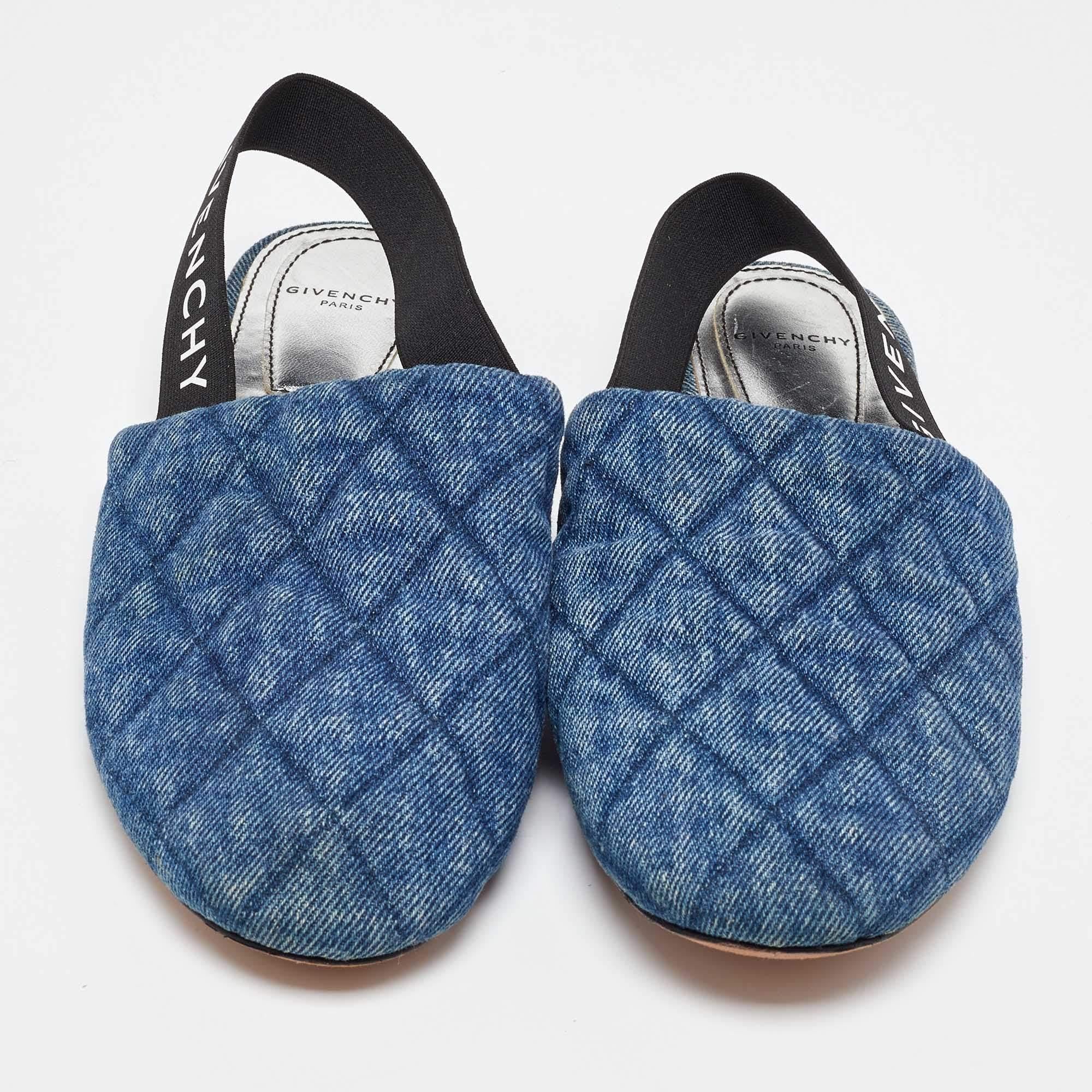 Givenchy Blue Denim Rivington Slingback Flat Sandals Size 37.5 In Good Condition For Sale In Dubai, Al Qouz 2