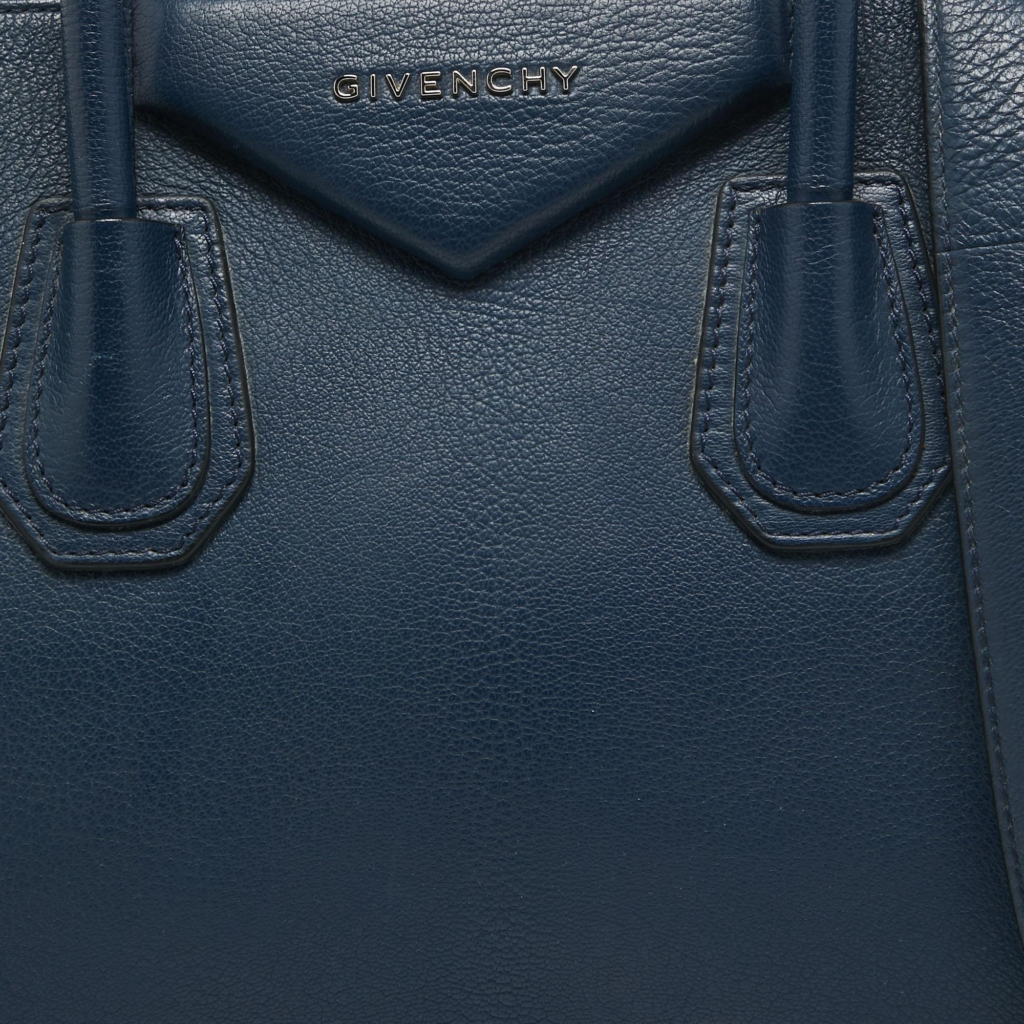 Givenchy Blue Leather Small Antigona Satchel For Sale 3