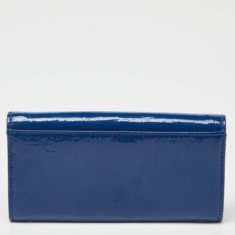 Women's Givenchy Blue Patent Leather Logo Flap Continental Wallet For Sale