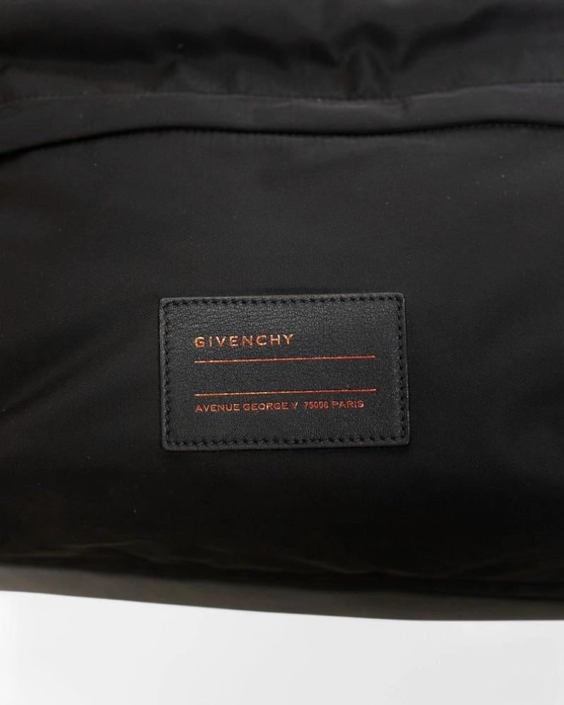 Givenchy Duffle Bag UT3 Large Black For Sale 7