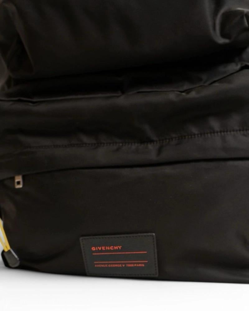 Givenchy Duffle Bag UT3 Large Black For Sale 8