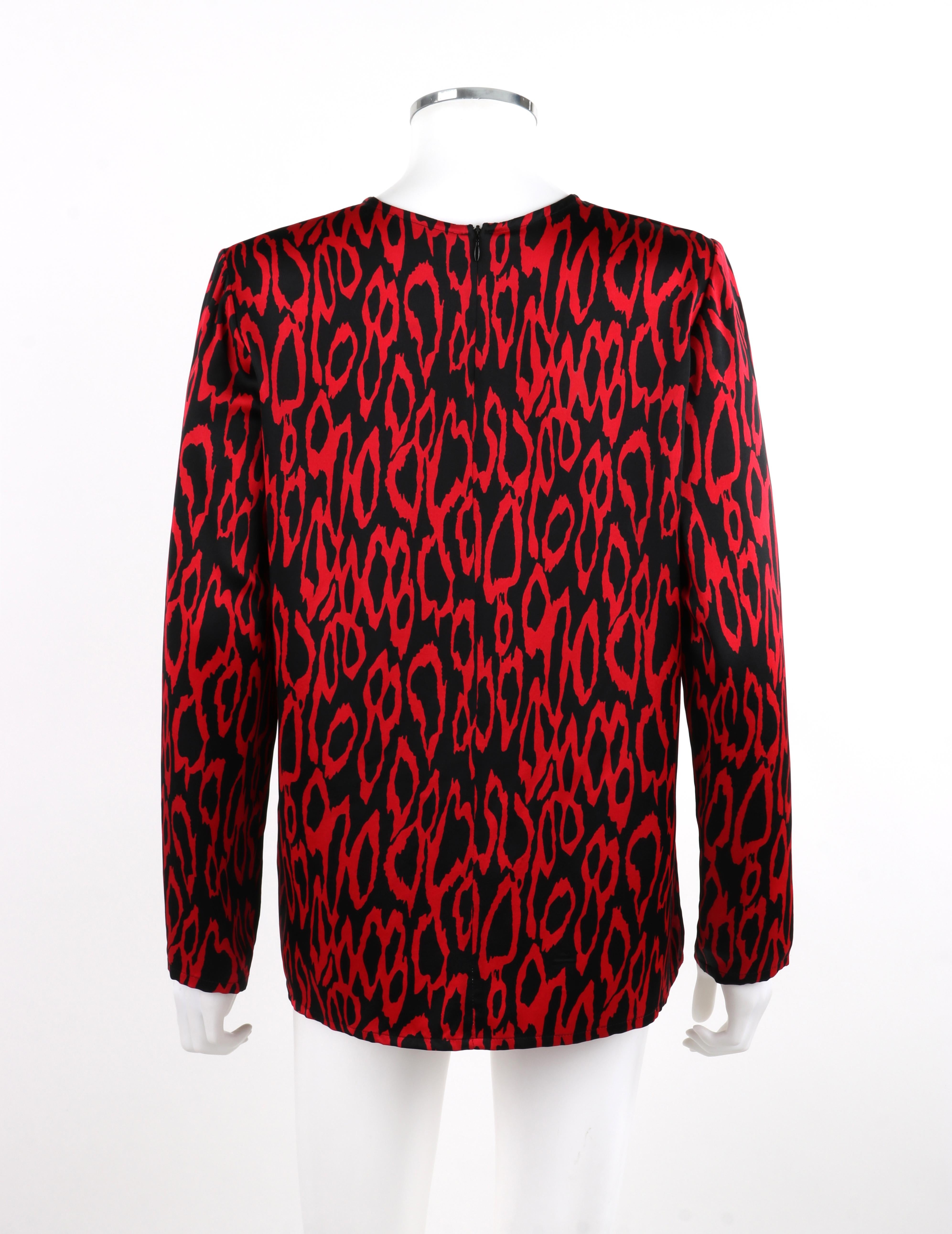 GIVENCHY Boutiques c.1980's Red Black Abstract Print Silk Long Sleeve Blouse Top In Good Condition For Sale In Thiensville, WI
