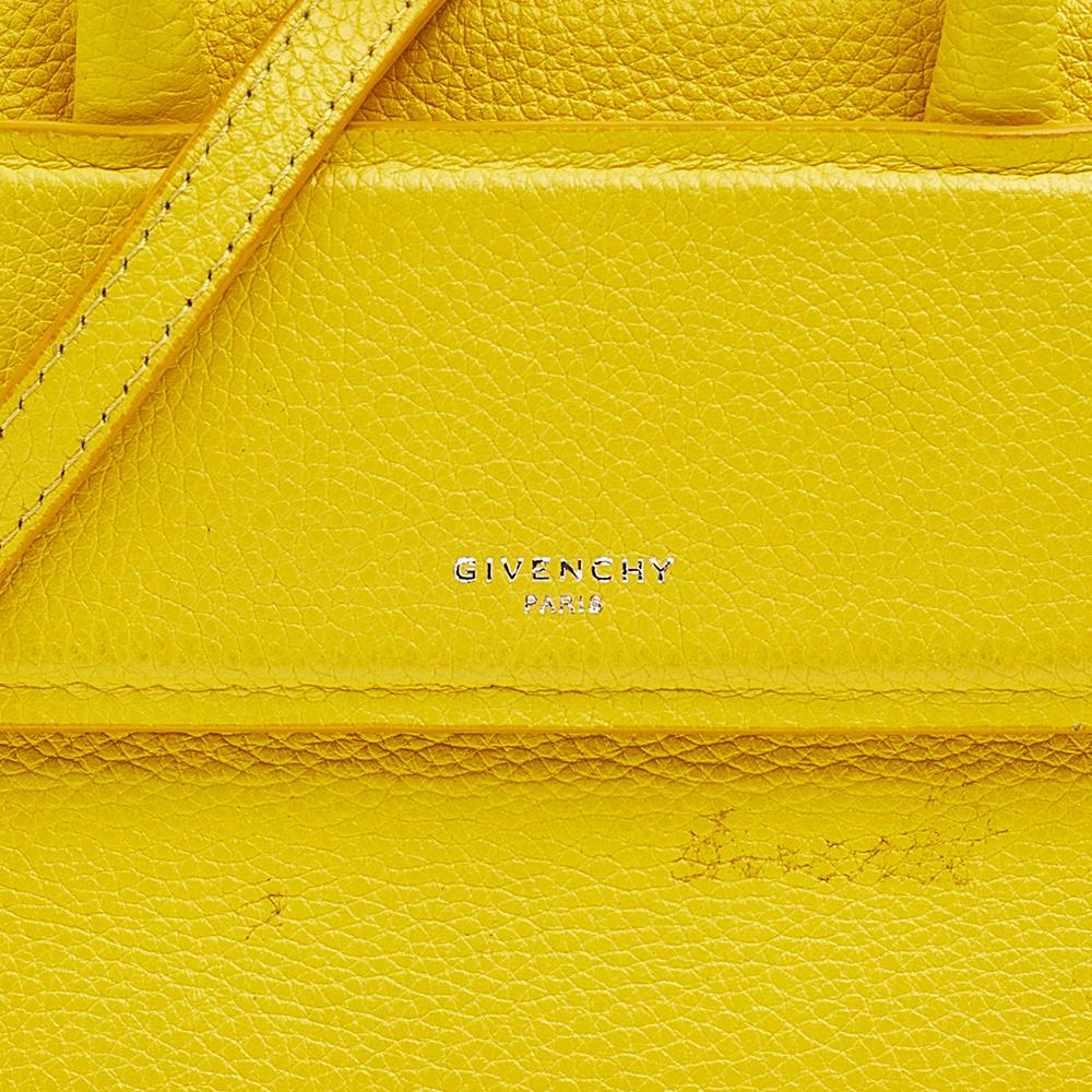 Givenchy Bright Yellow Leather Nano Horizon Crossbody Bag In Good Condition In Dubai, Al Qouz 2