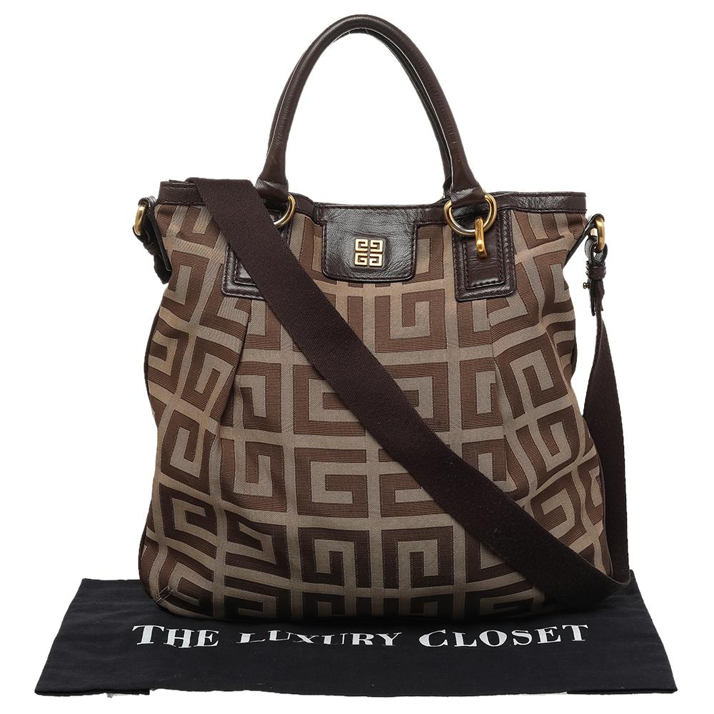 Givenchy Brown/Beige Signature Canvas And Leather Hobo In Good Condition In Dubai, Al Qouz 2