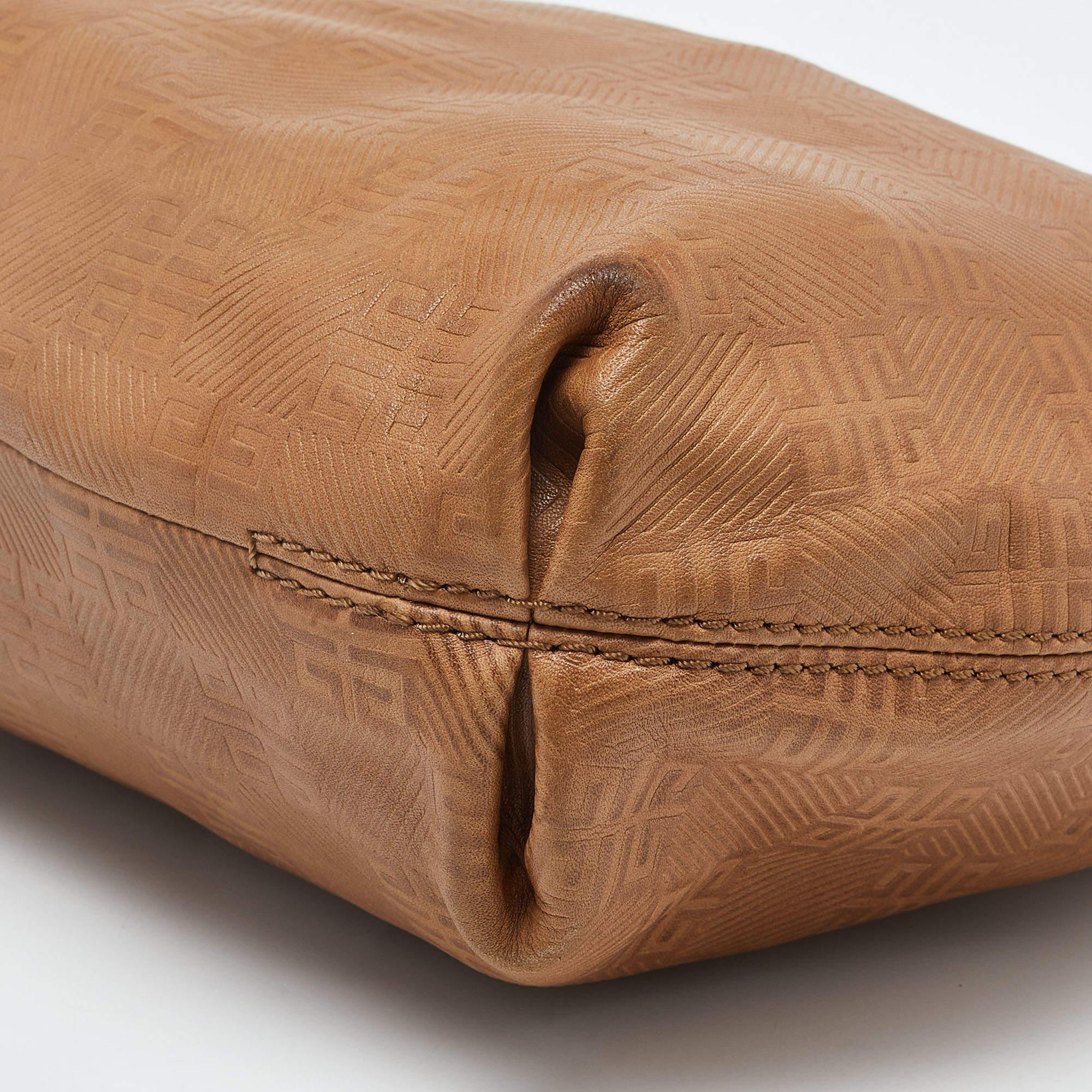 Givenchy - Hobo en cuir avec logo gaufré - Brown en vente 2