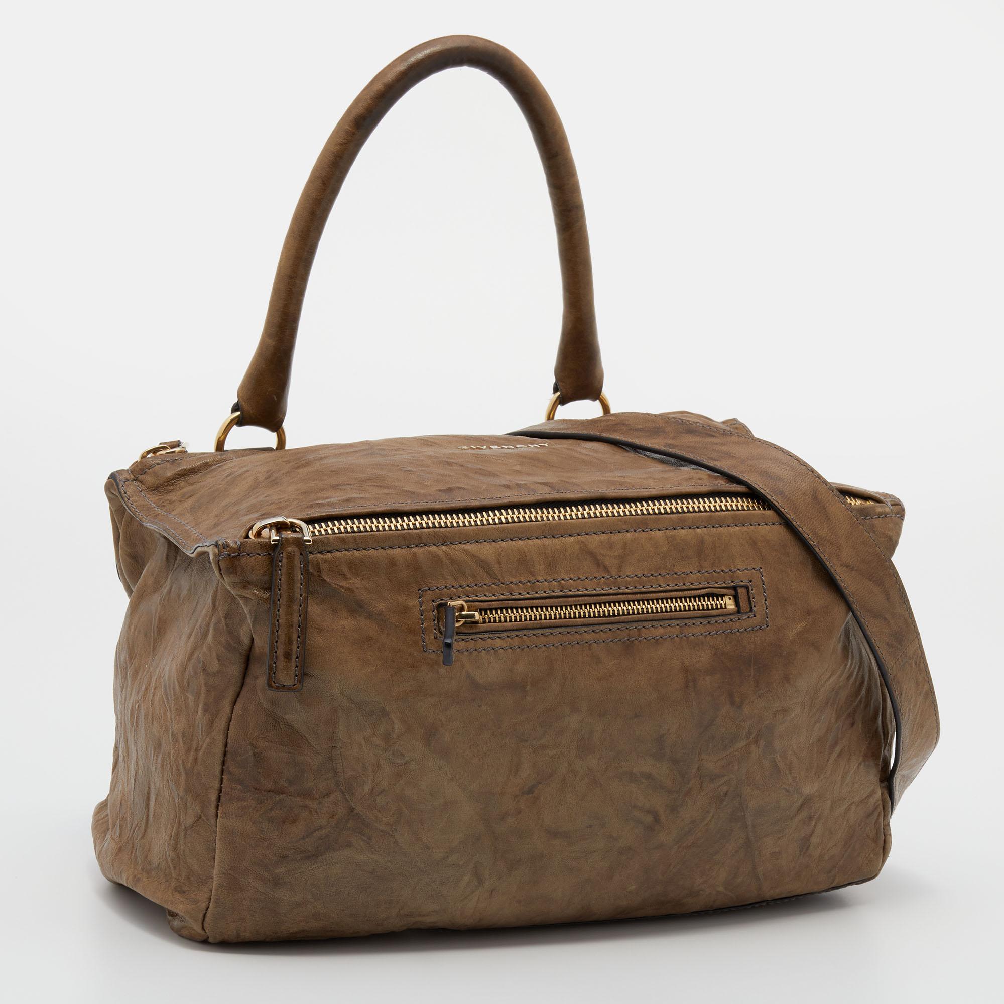 Givenchy Brown Leather Large Pandora Shoulder Bag In Good Condition In Dubai, Al Qouz 2